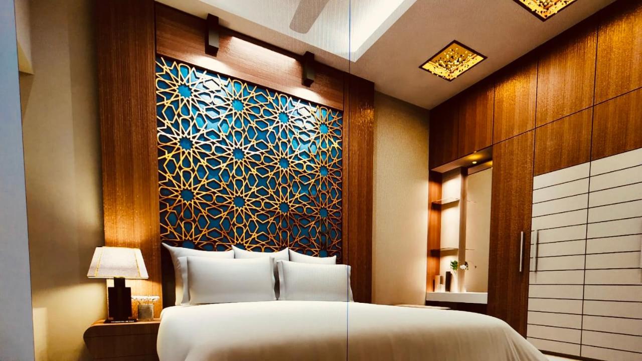 Deluxe King Suite photo 1