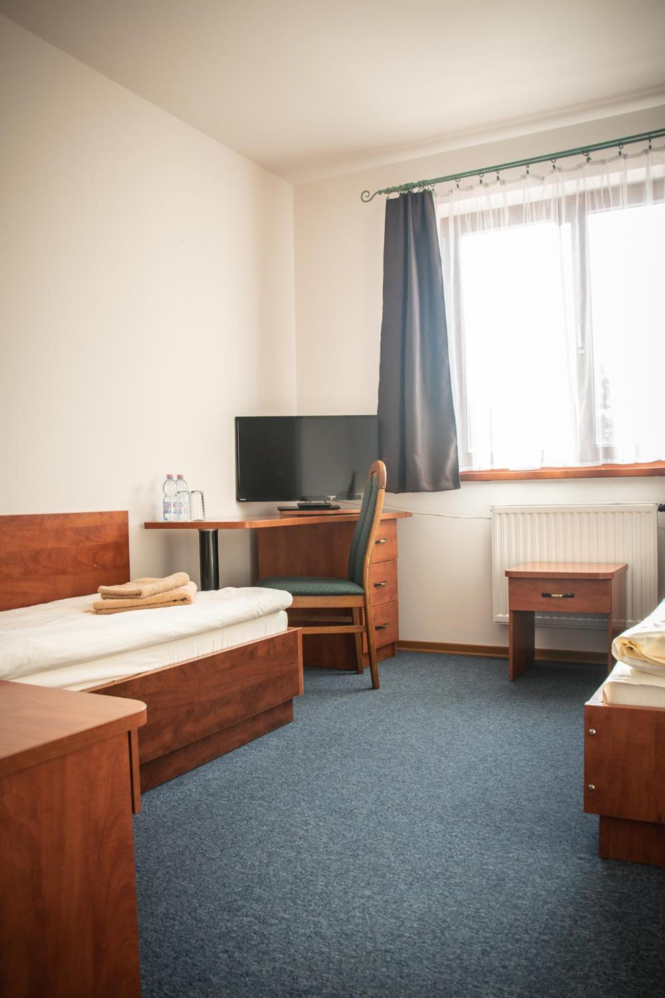 Twin Room - Photo 4