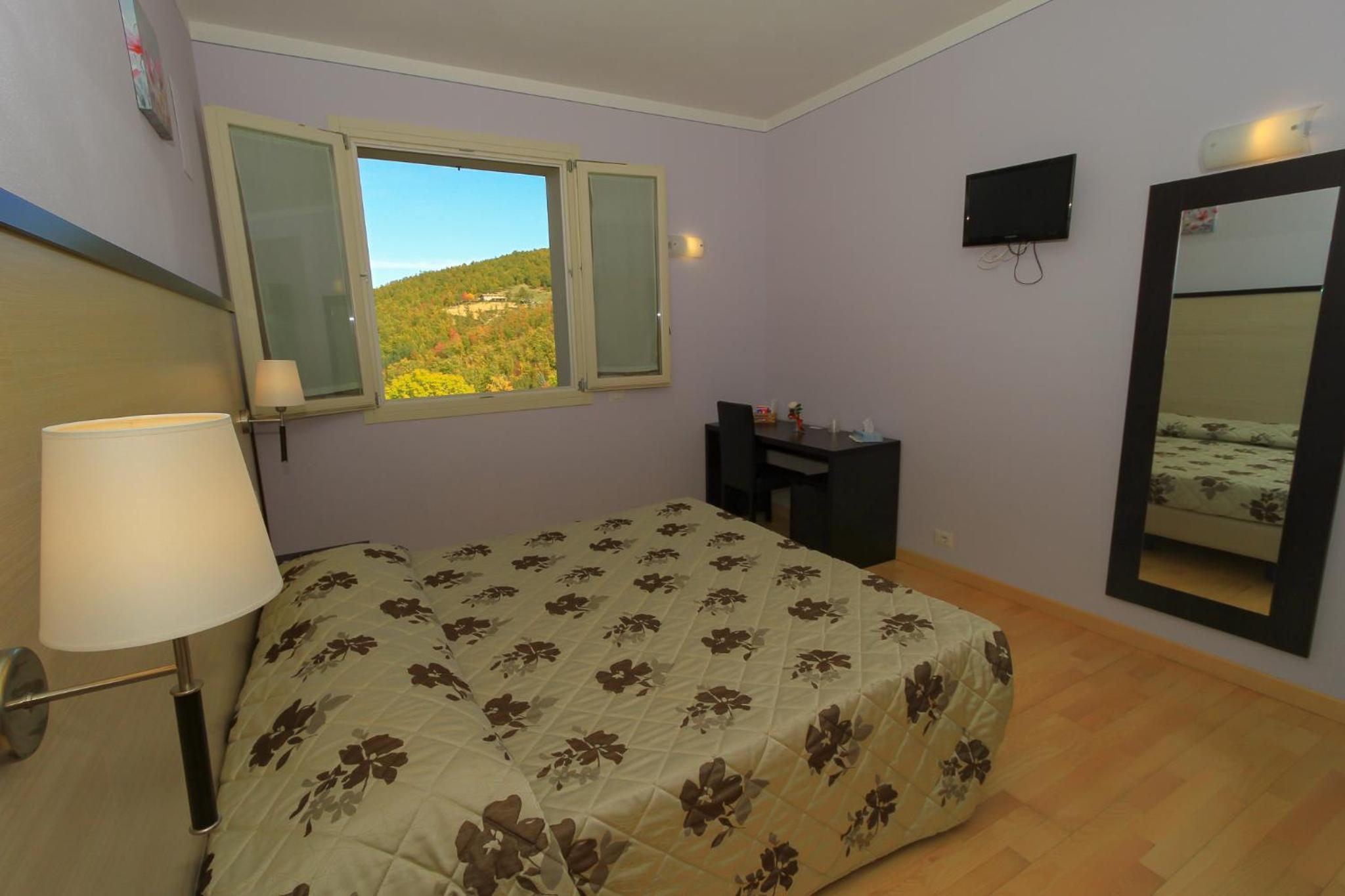 Double or Twin Room with Private Bathroom photo 3