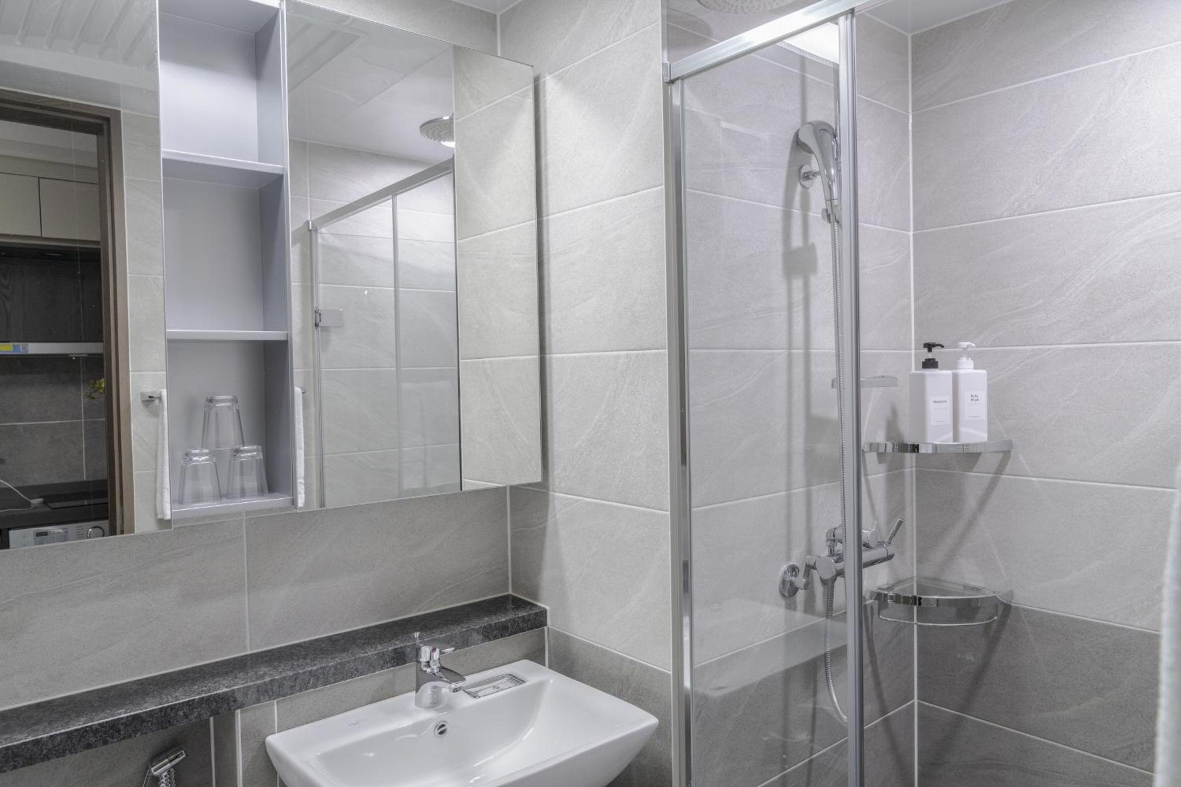 Standard Twin Room - Photo 5