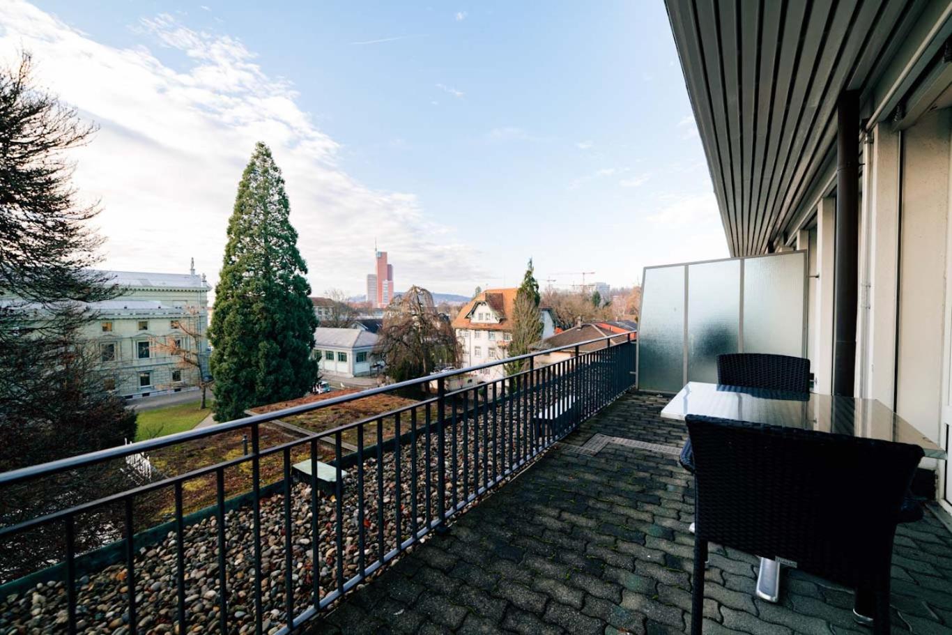 Classic Single Room with Balcony photo 2