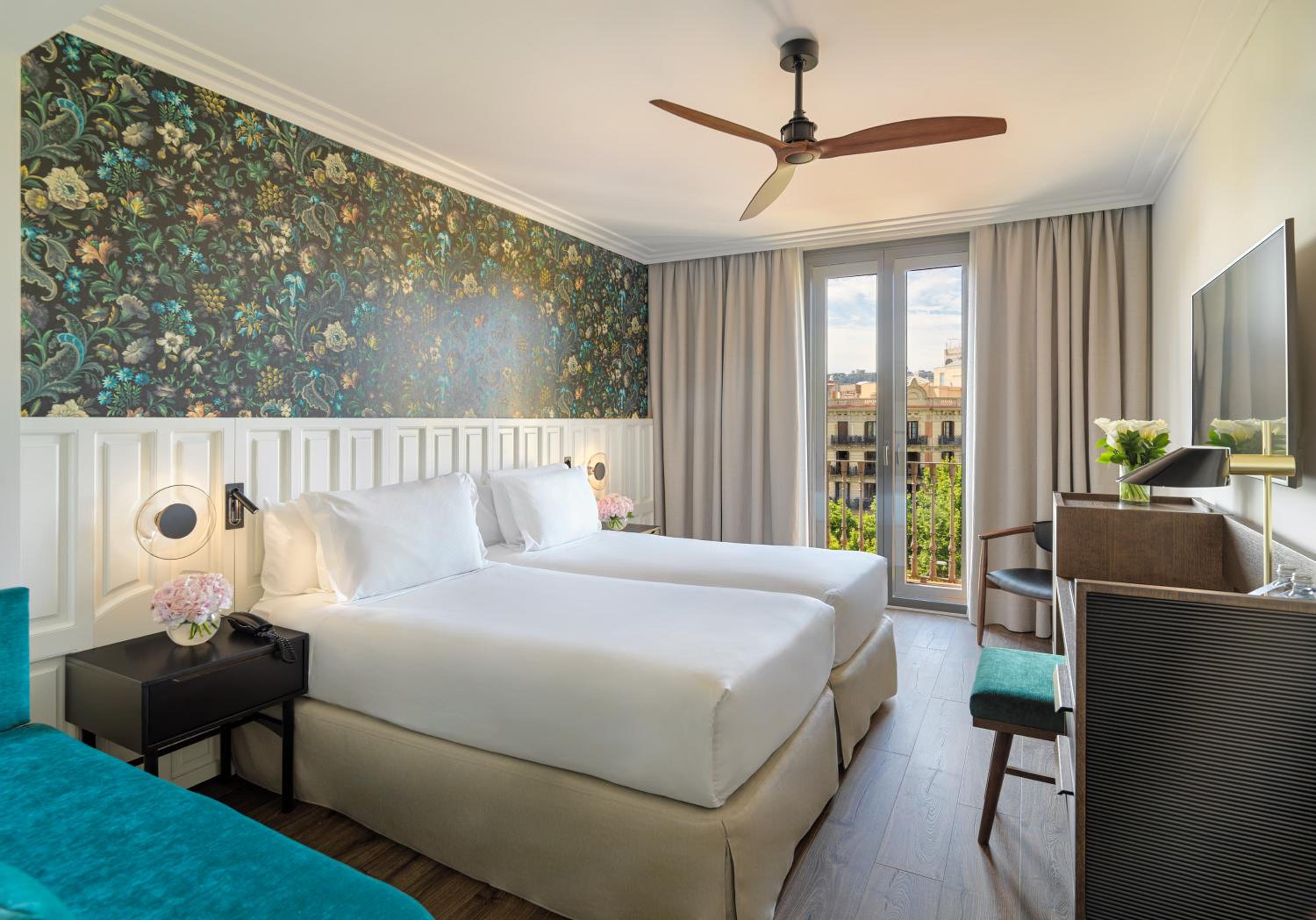 Deluxe Double or Twin Room with Balcony