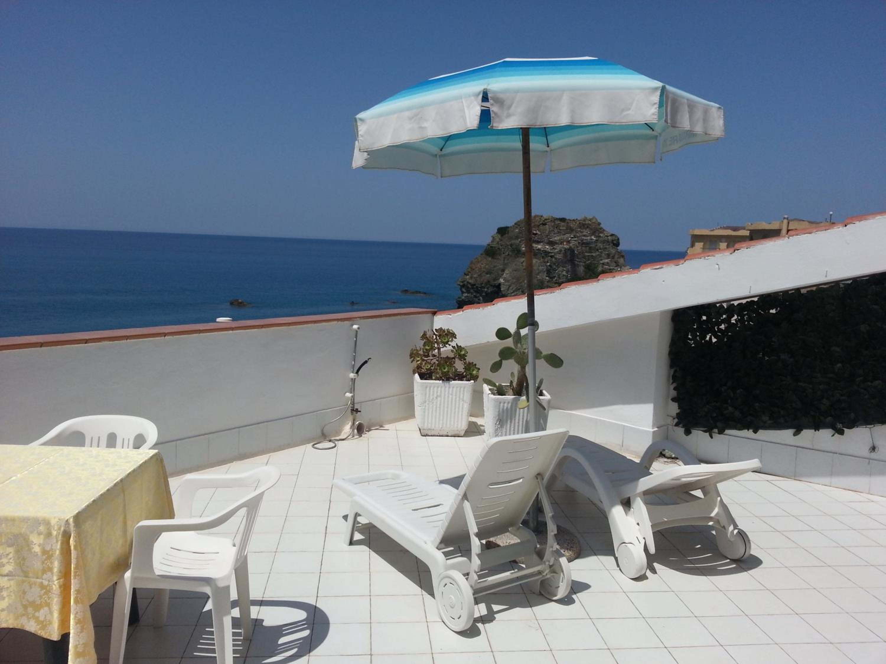 Suite with Terrace and Sea View - Photo 5