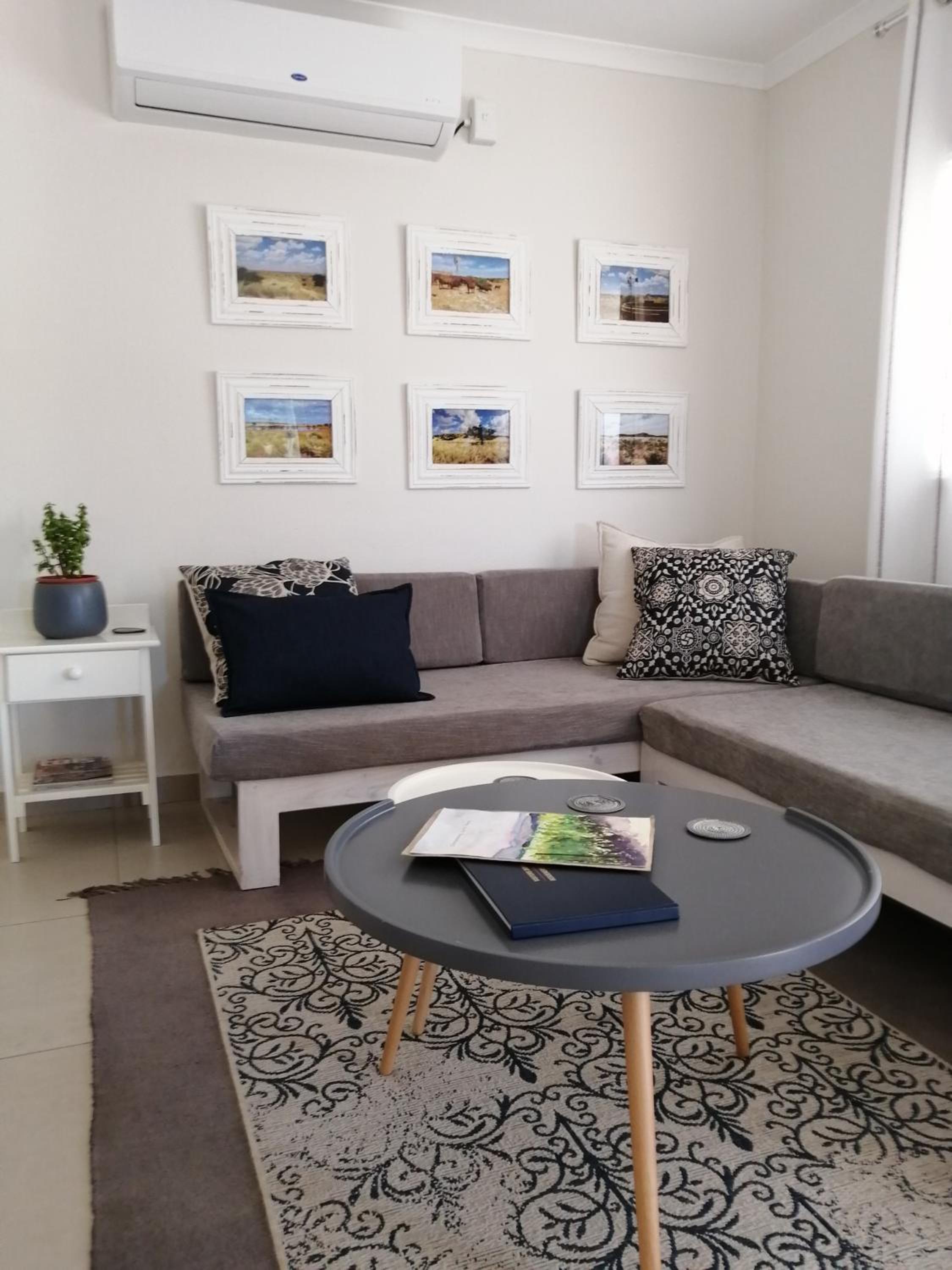 Three-Bedroom House photo 2