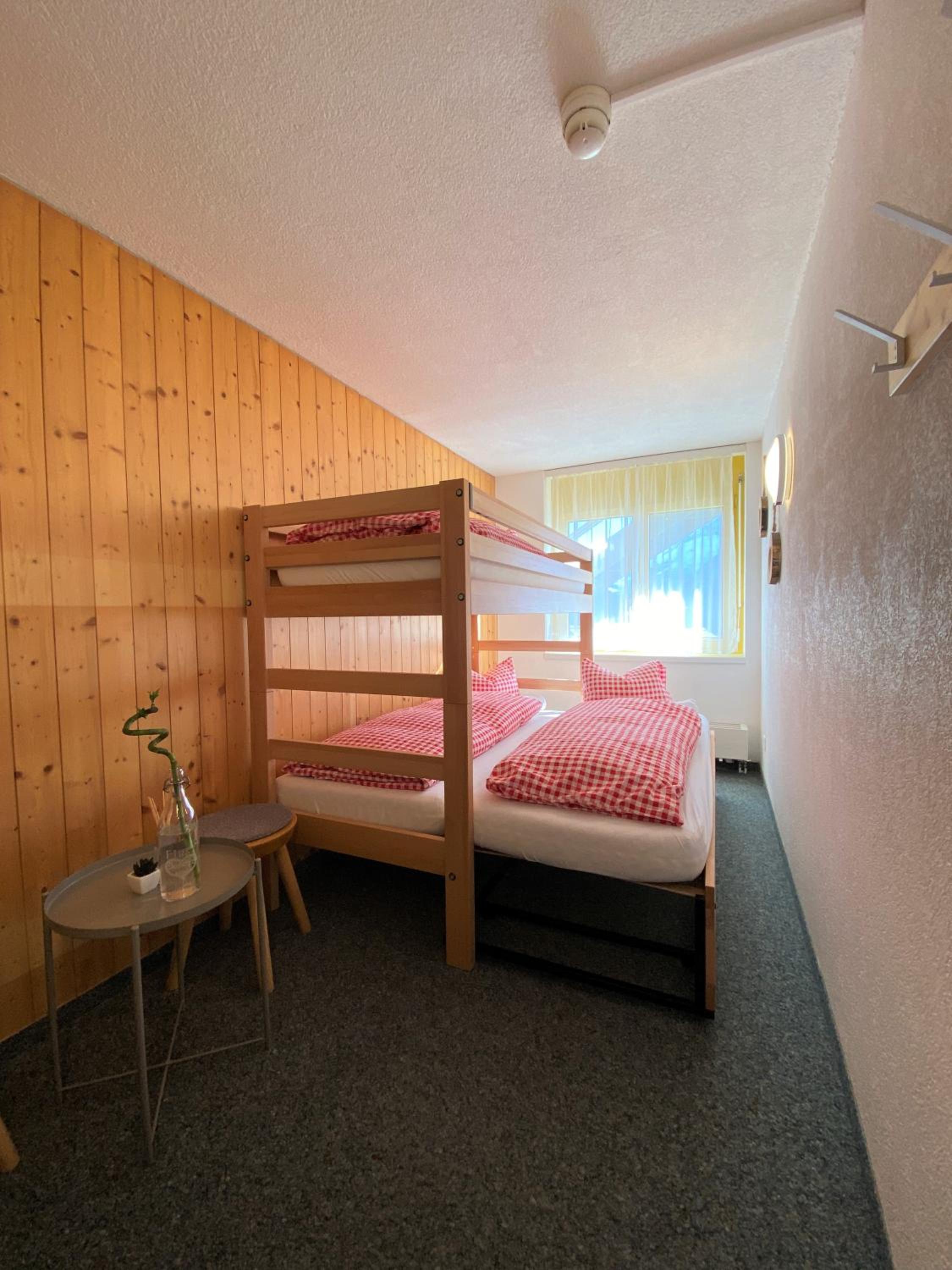 Multi-Bedroom with Pull-out Double Bed photo 2