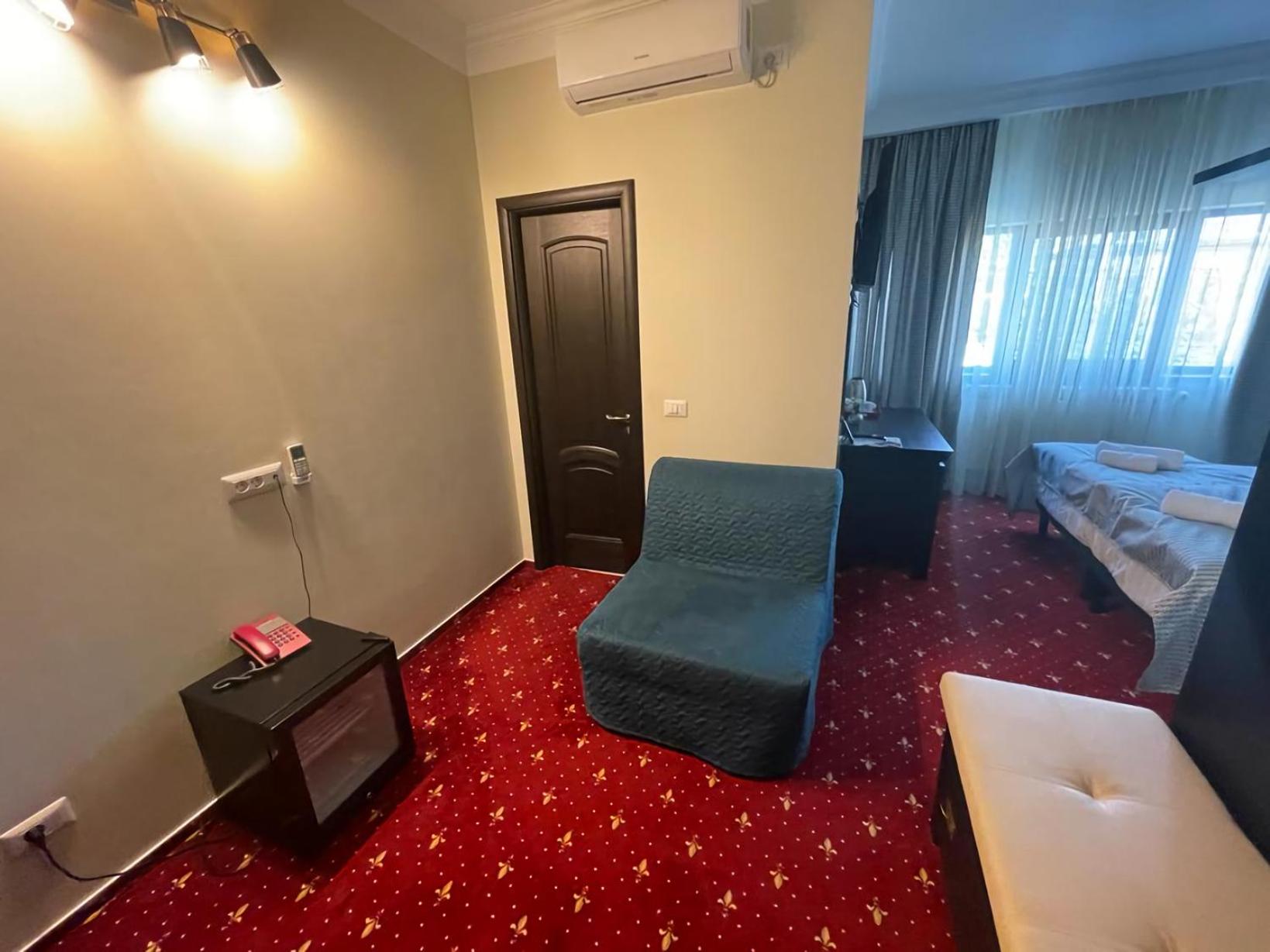 Double or Twin Room photo 1