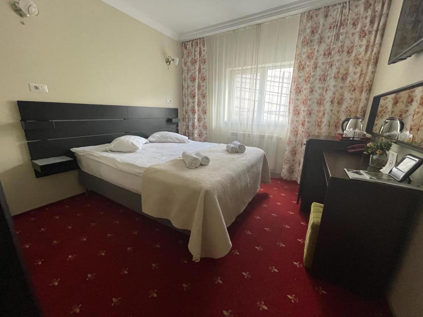 Budget Double or Twin Room photo 3