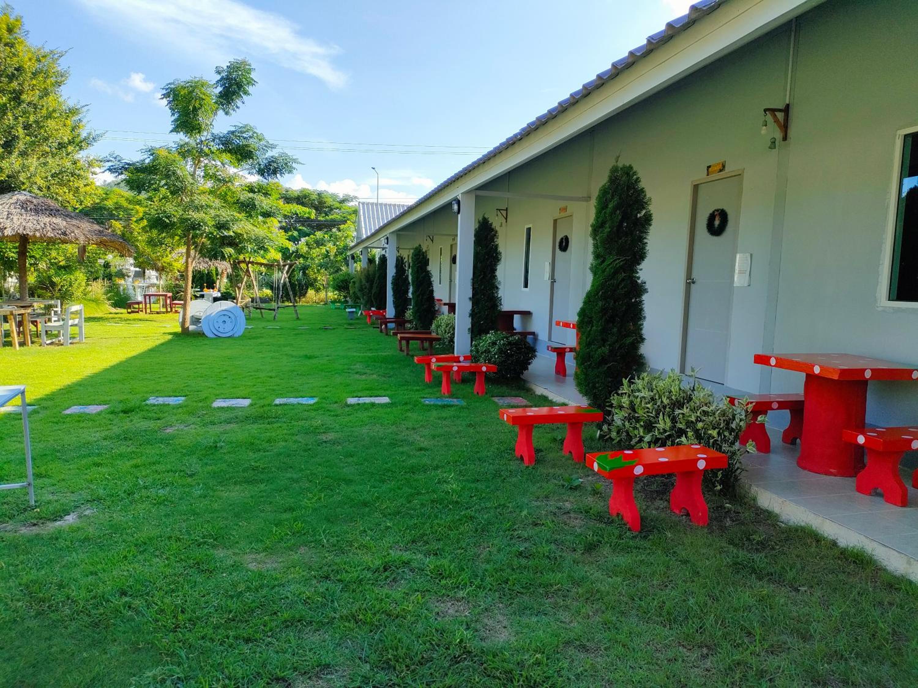 Double Room with Garden View - Photo 19