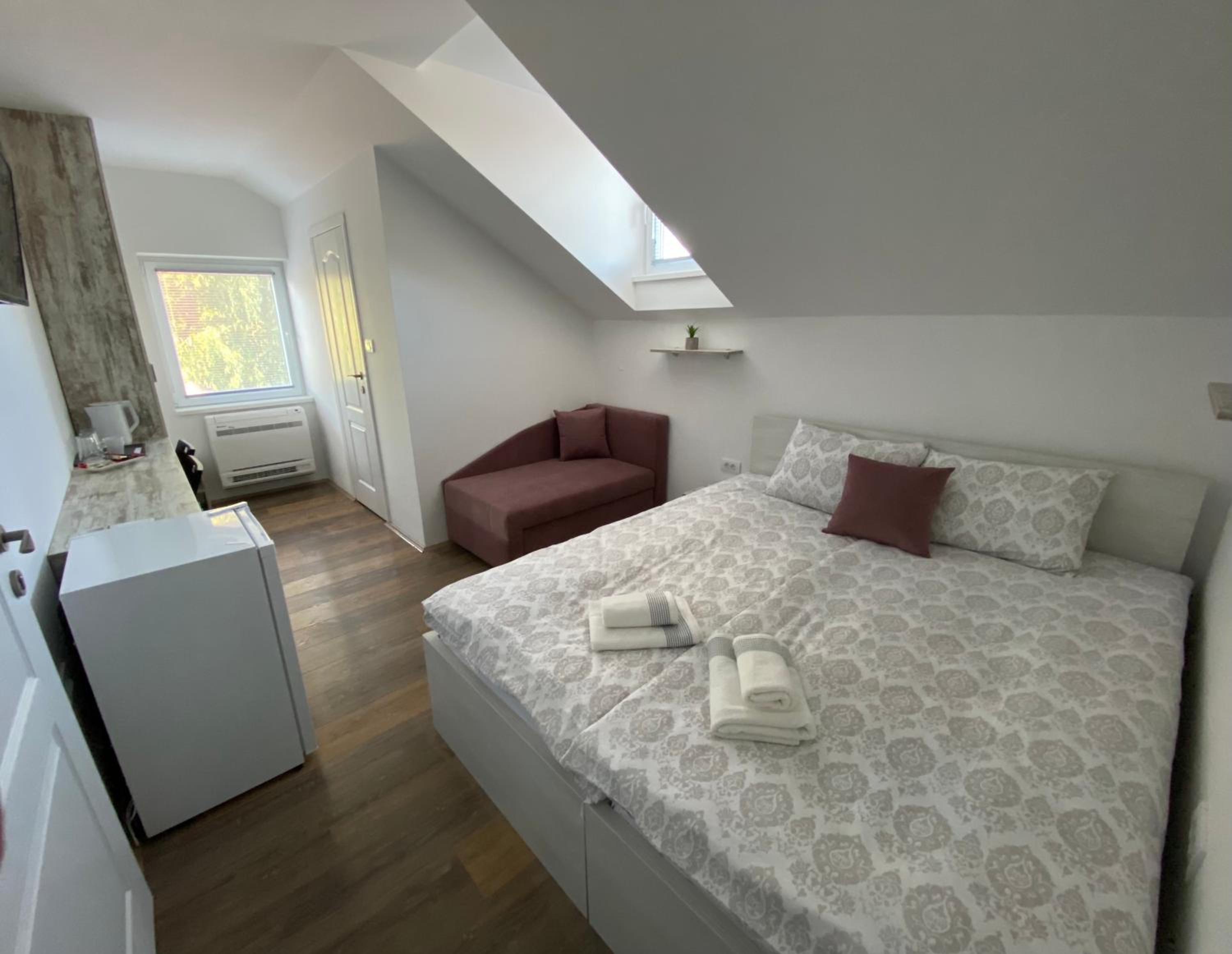 Double or Twin Room with Extra Bed photo 2