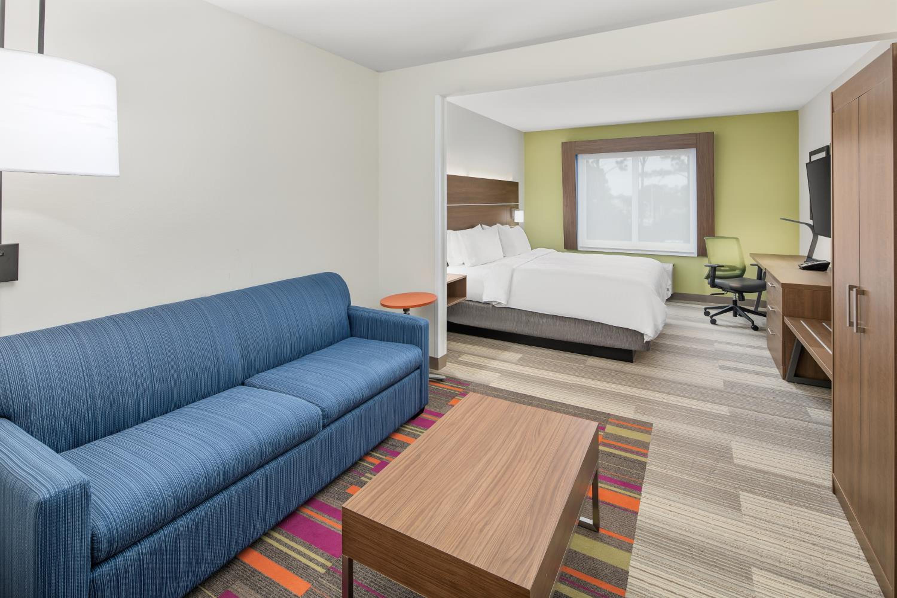 King Suite - Hearing Accessible/Non-Smoking - Photo 1