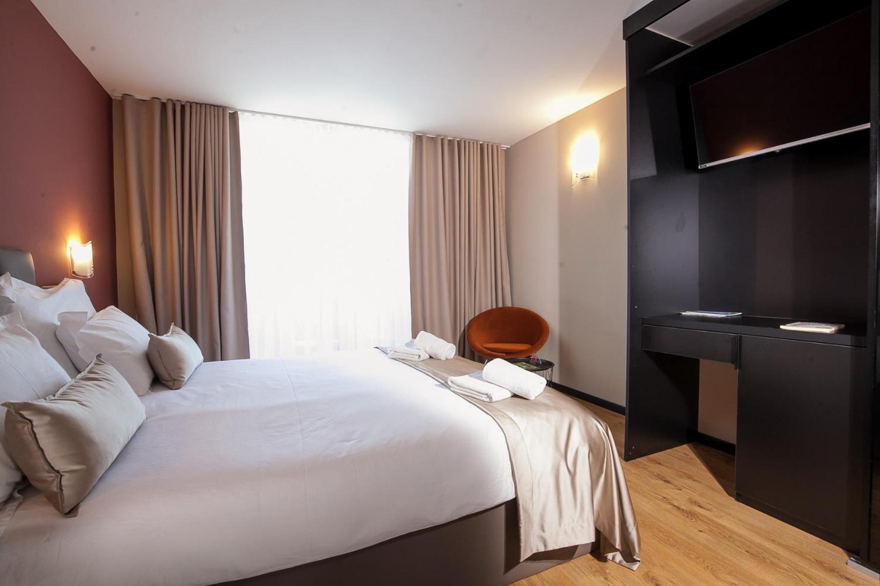 Comfort Double Room with Balcony and Sea View - Photo 7