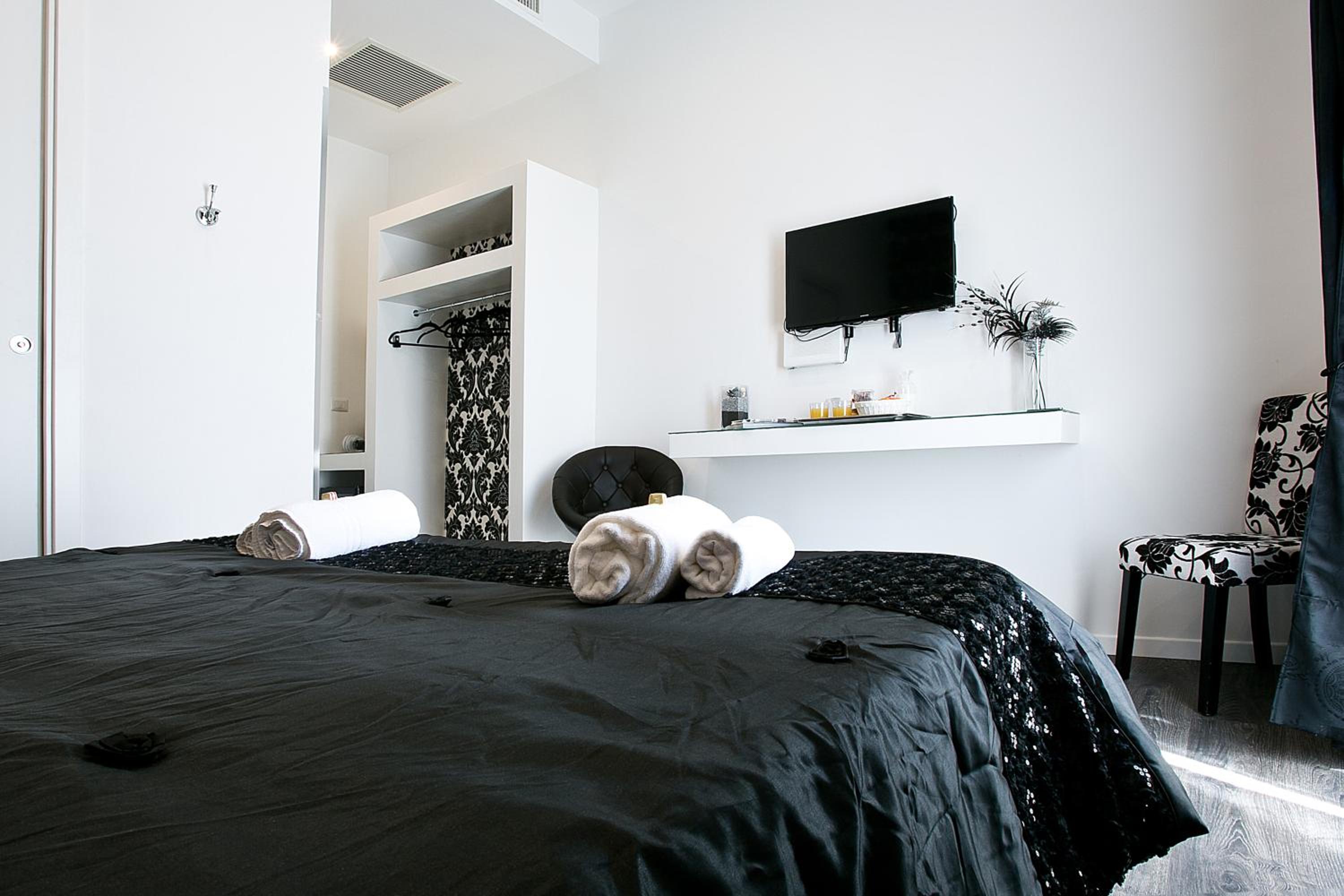 Small Double Room photo 2