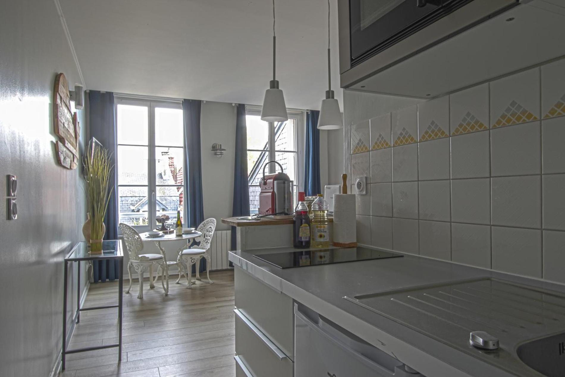 Deluxe Double Studio - Photo 3