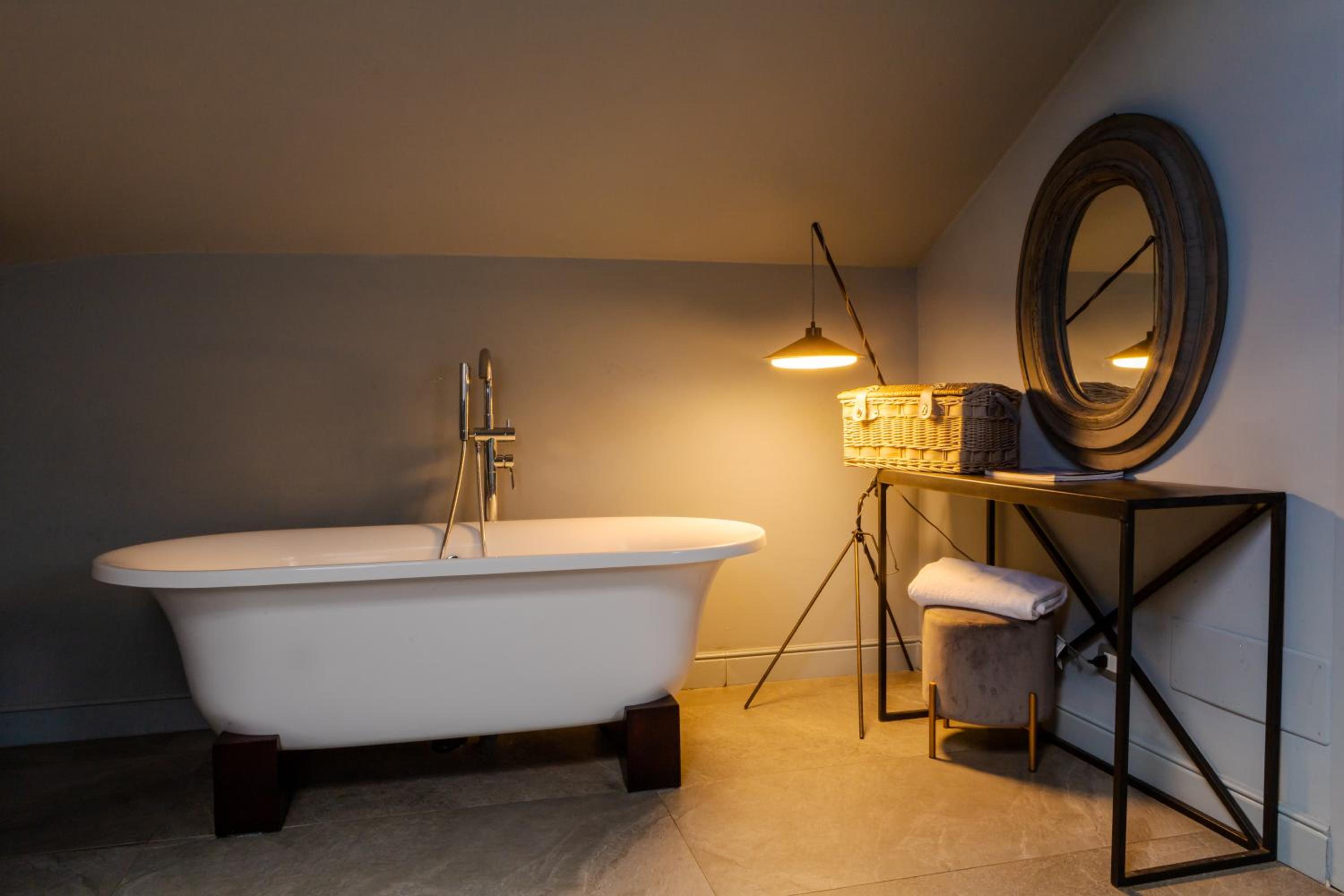 Standard Suite - Photo 8