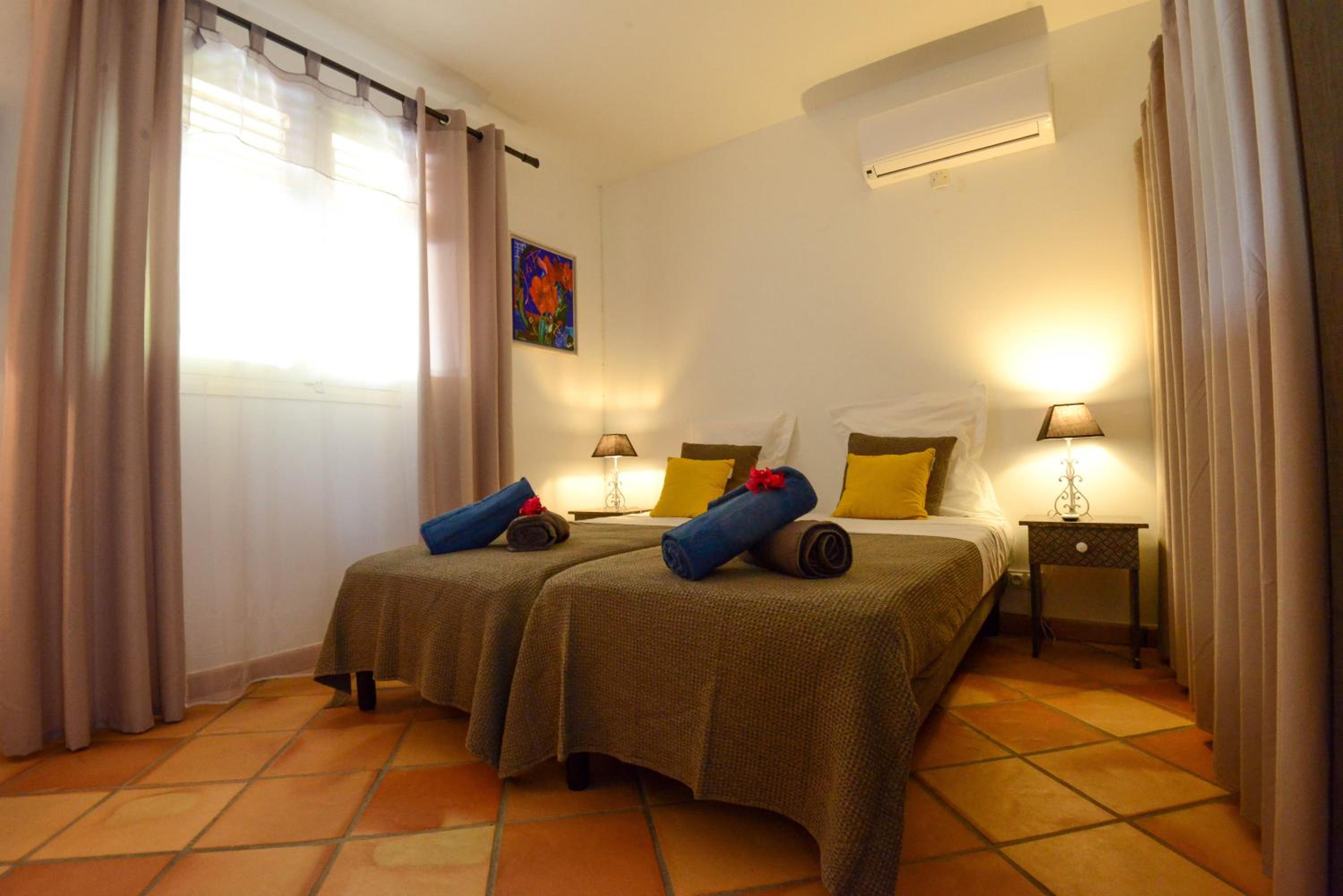 Three-Bedroom Villa photo 1