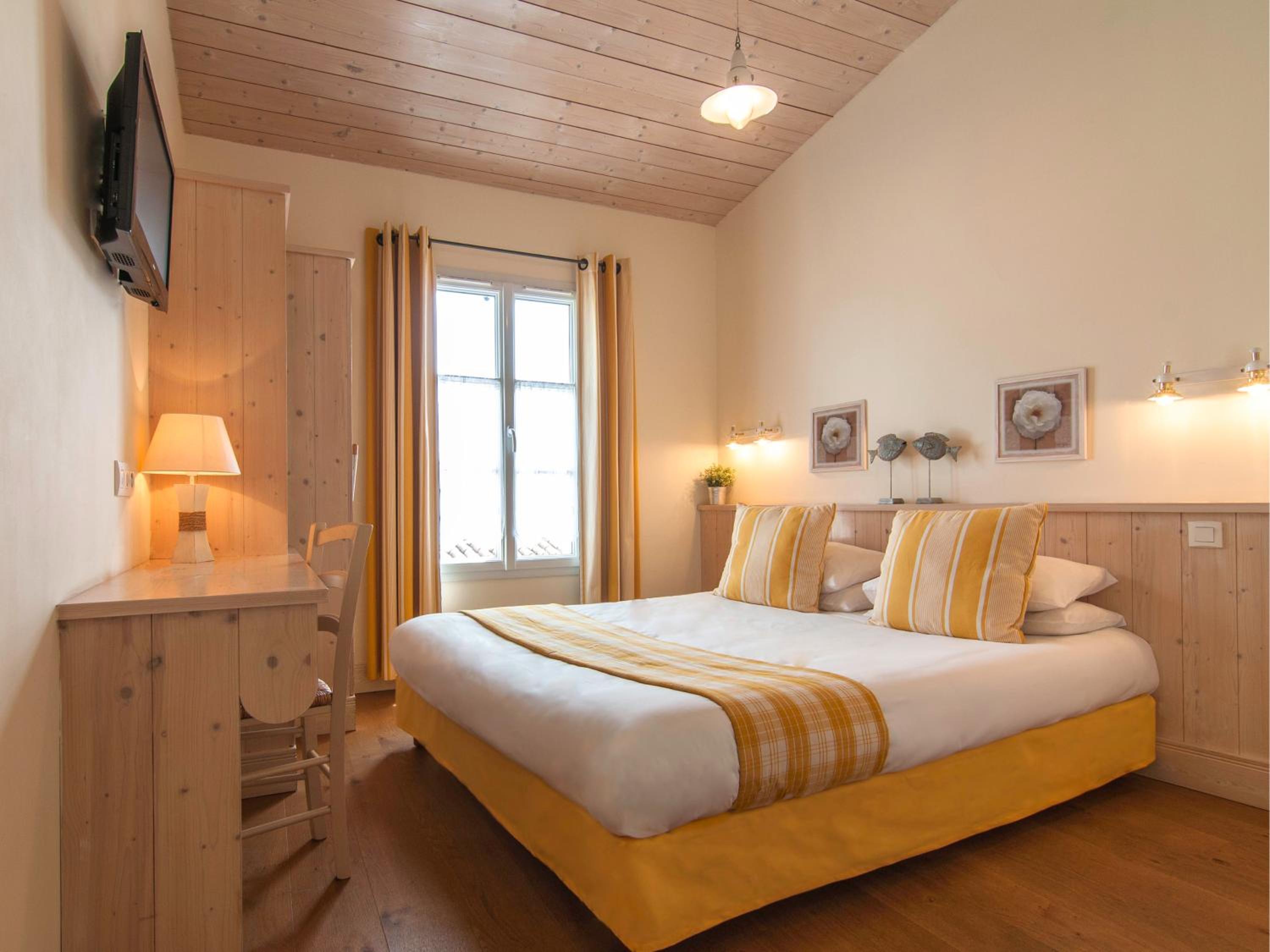 Standard Double Room - Photo 2