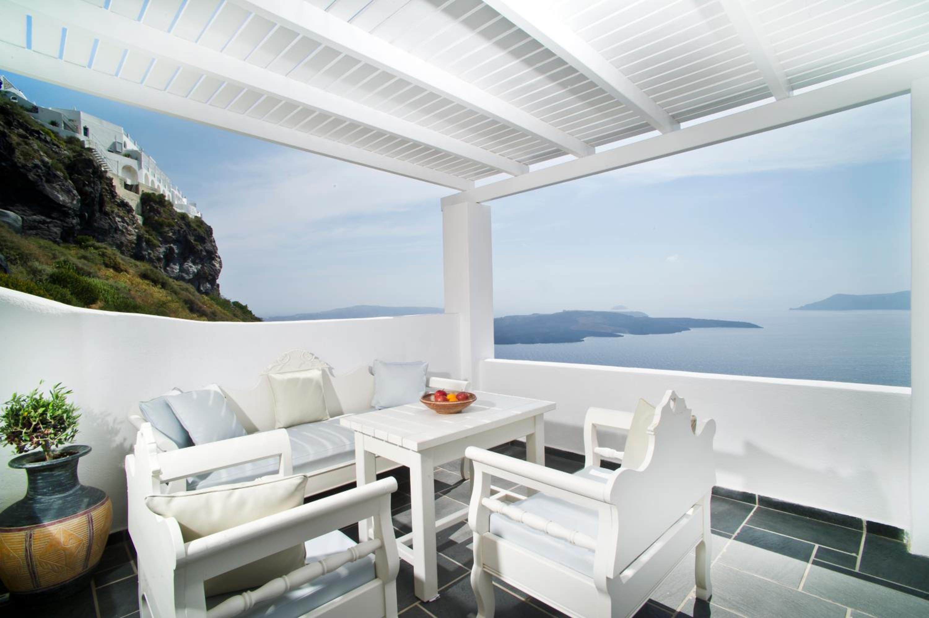 Superior Suite with Caldera View - Photo 6