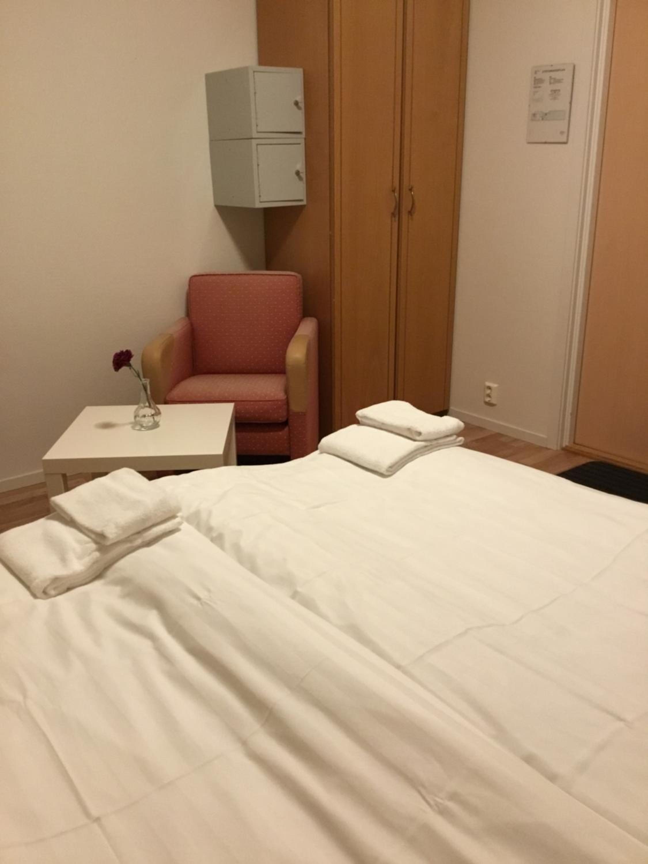 Double or Twin Room with Shared Bathroom photo 2