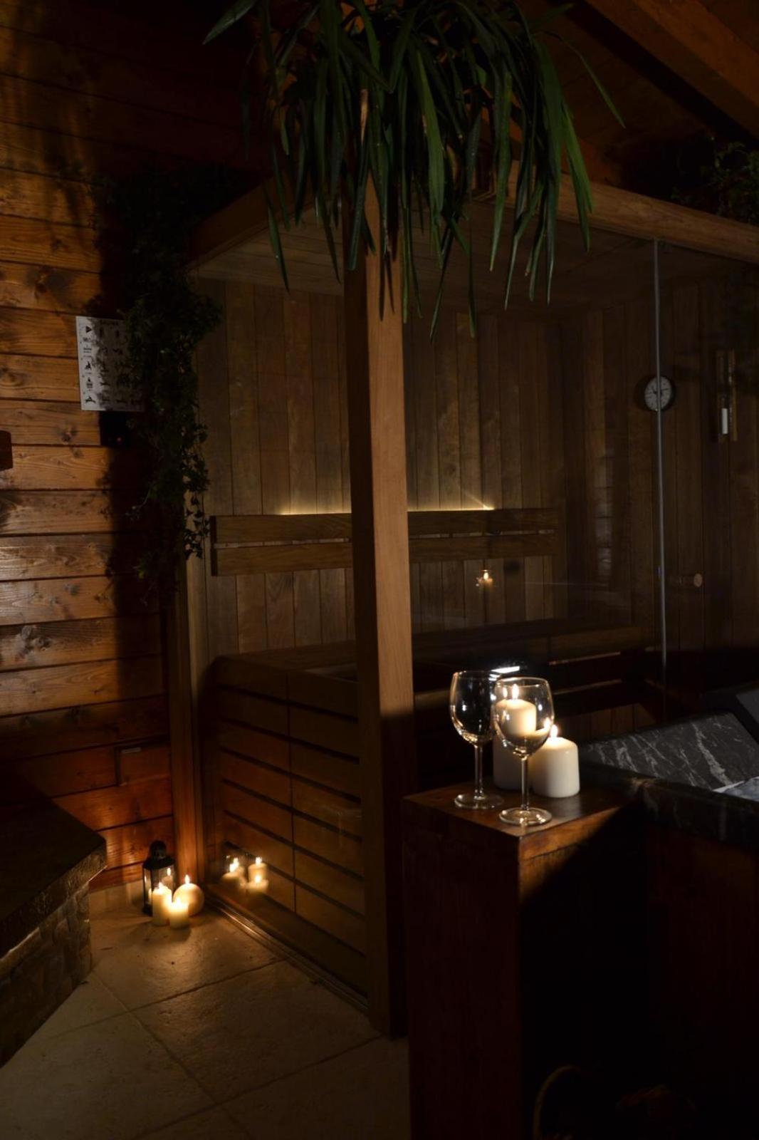 Suite with Spa Access - Photo 8