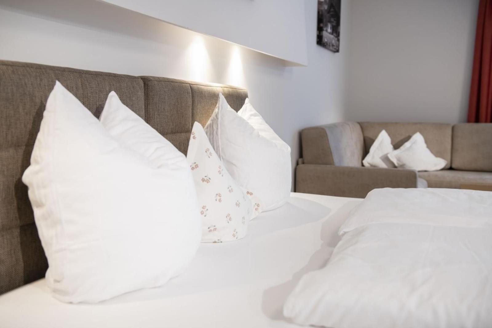 Deluxe Junior Suite - Photo 2