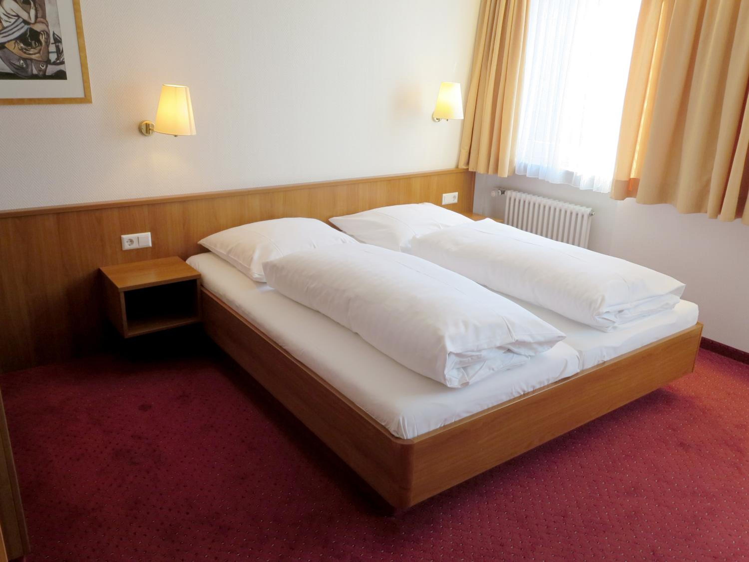 Double Room - Photo 3