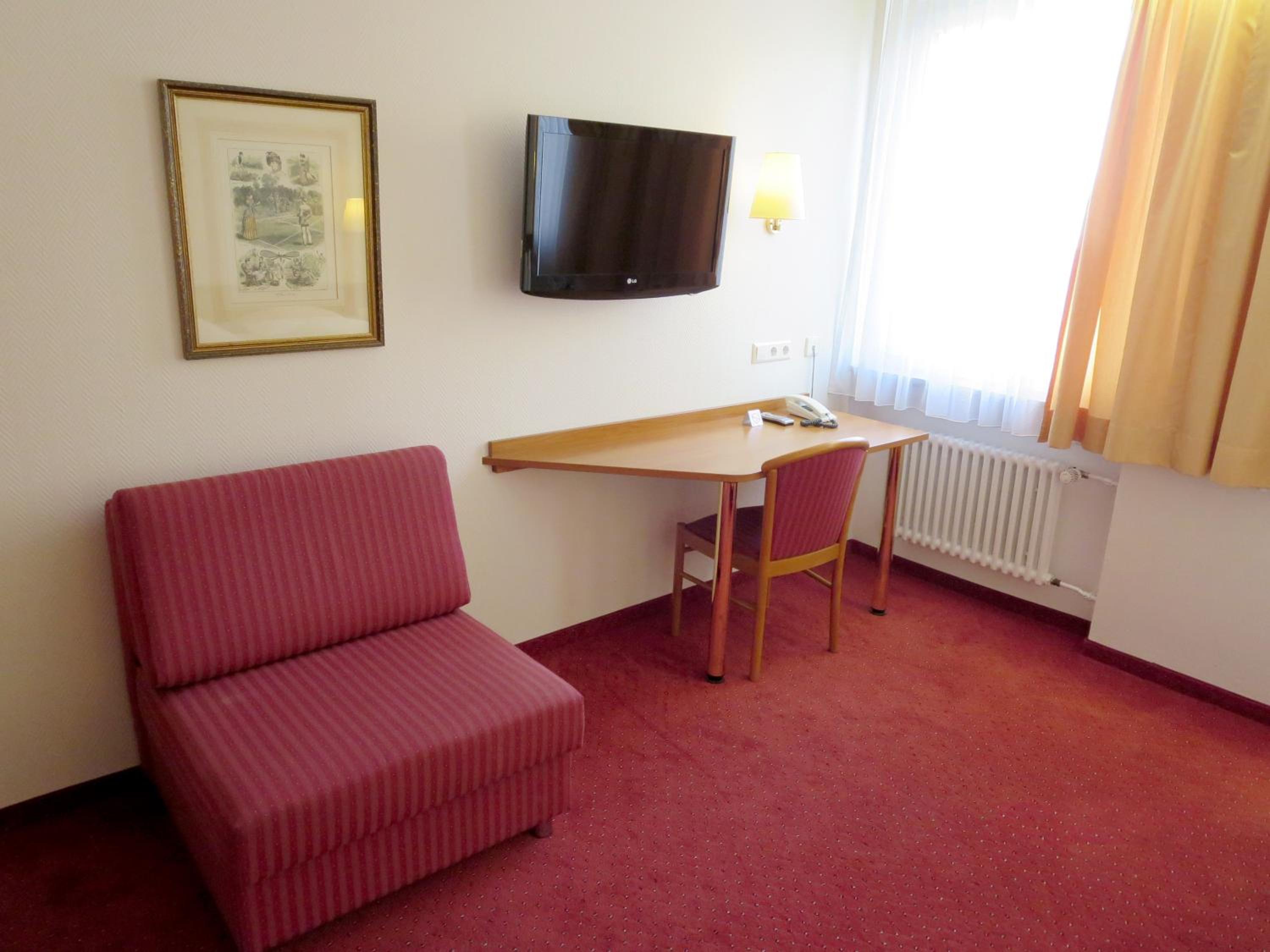 Double Room - Photo 5