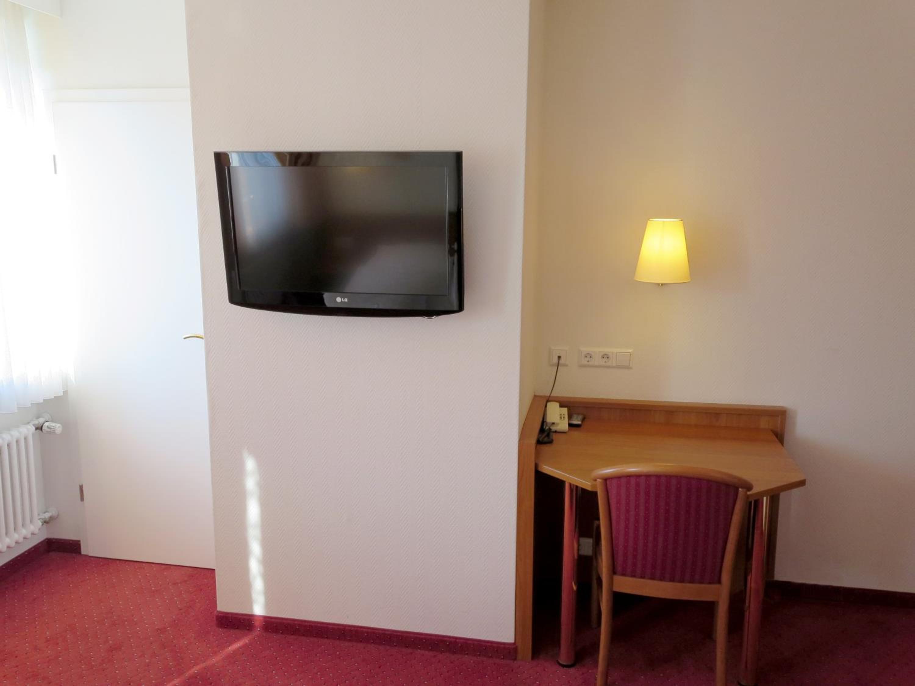 Double Room - Photo 7