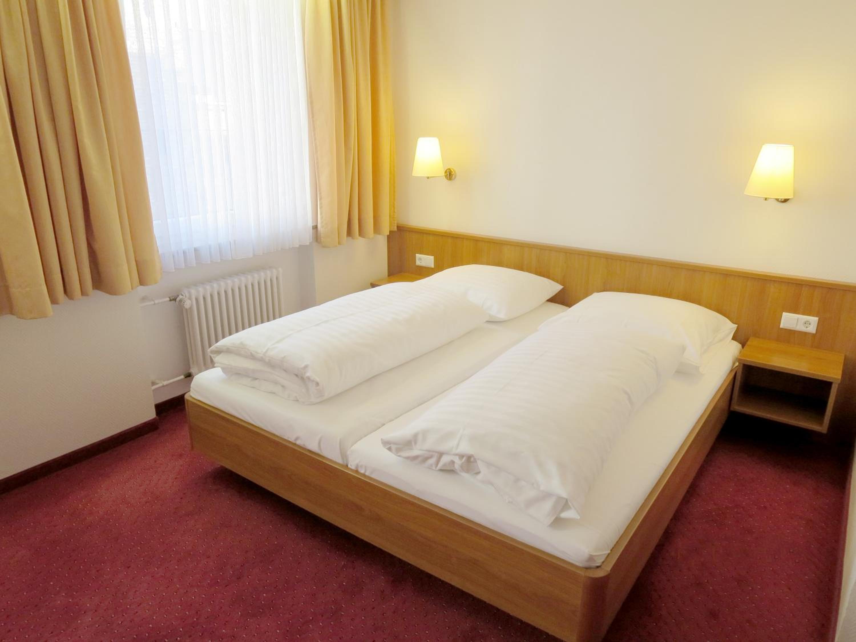 Double Room - Photo 8