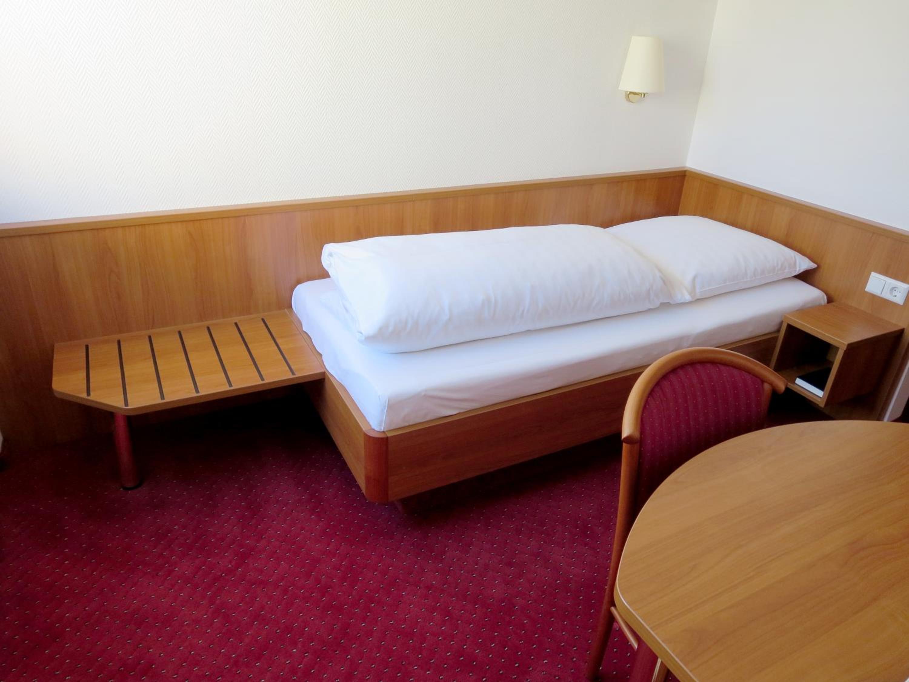 Single Room photo 2