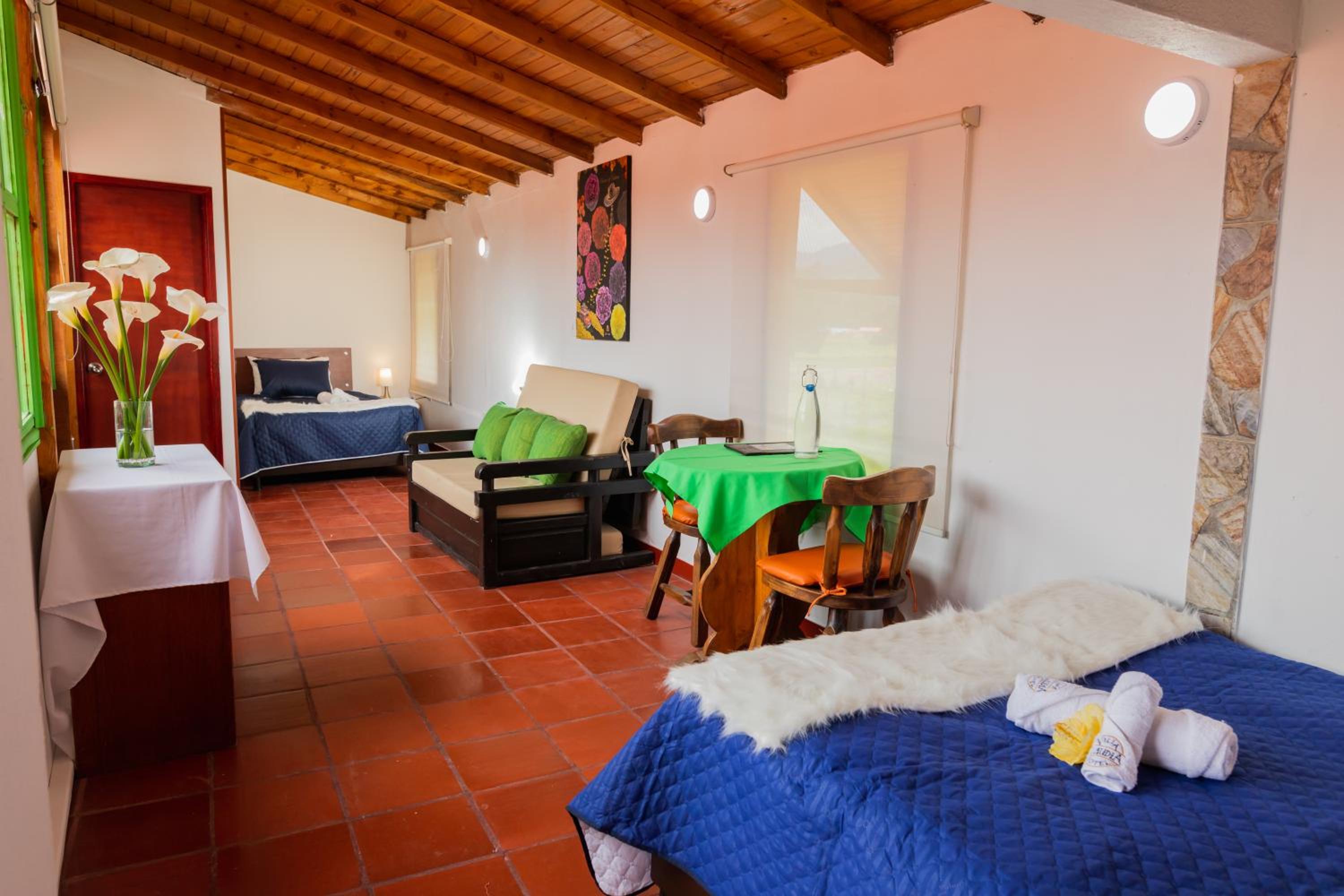Large Single Room photo 2