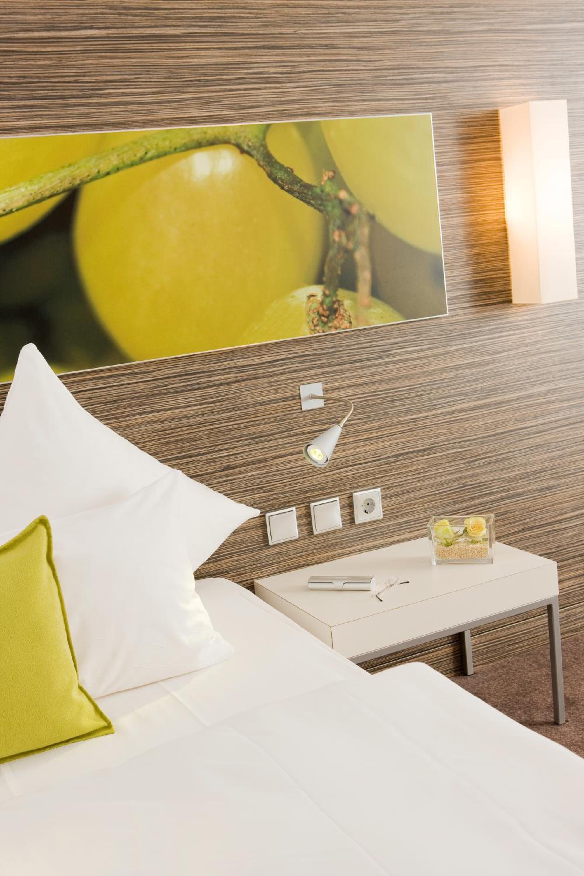 Standard Twin Room - Photo 4