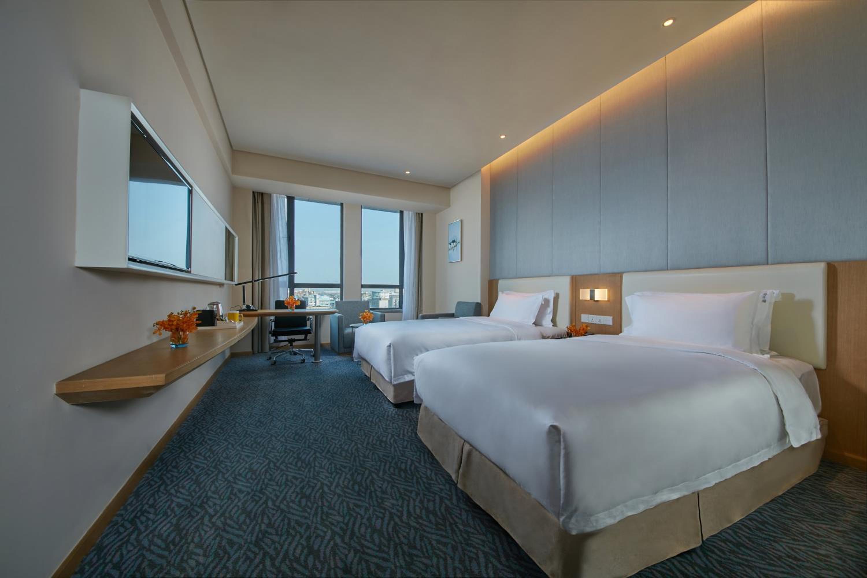 Standard Room with Three Single Beds - Smoking photo 3