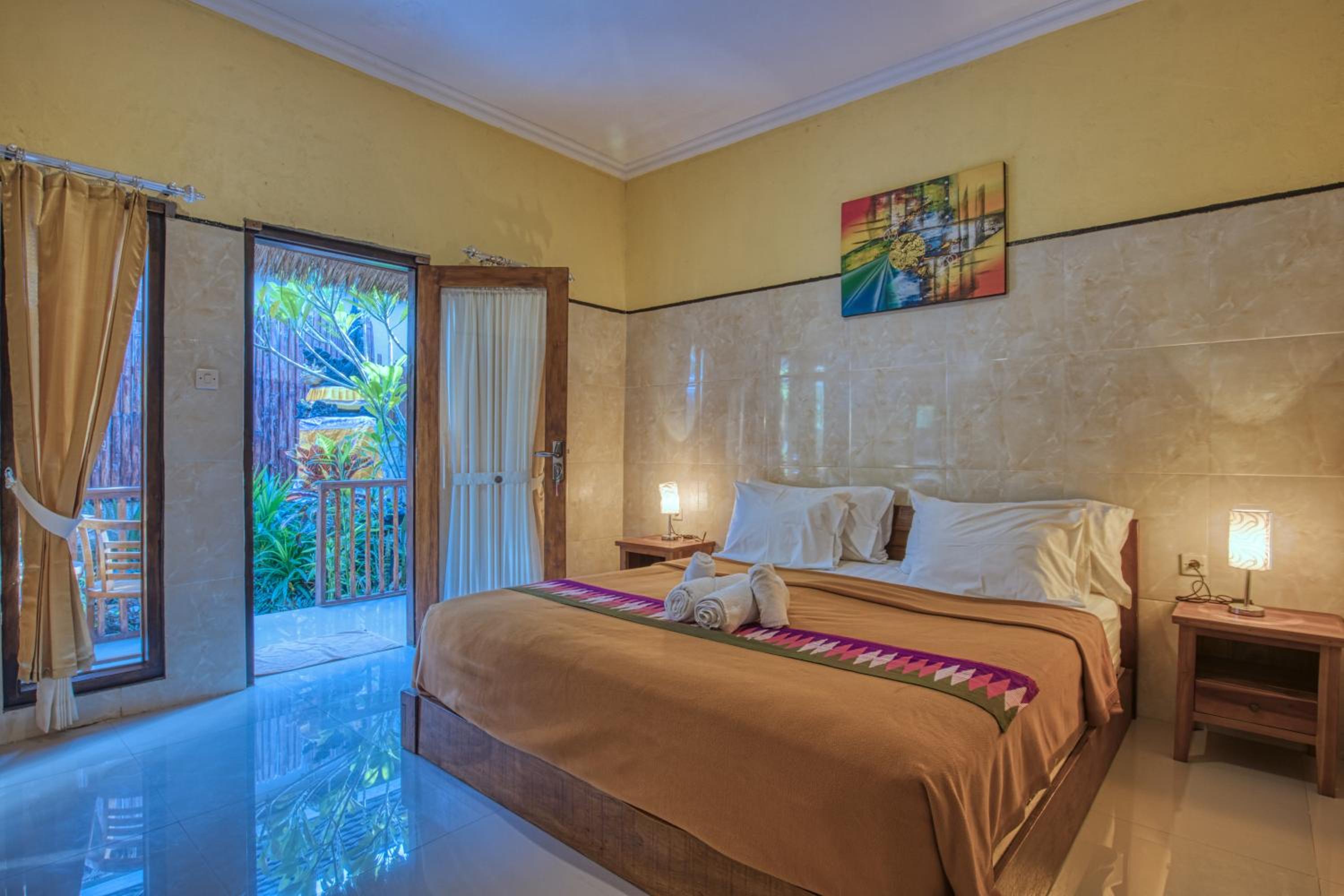 Double Room with Patio - Photo 1