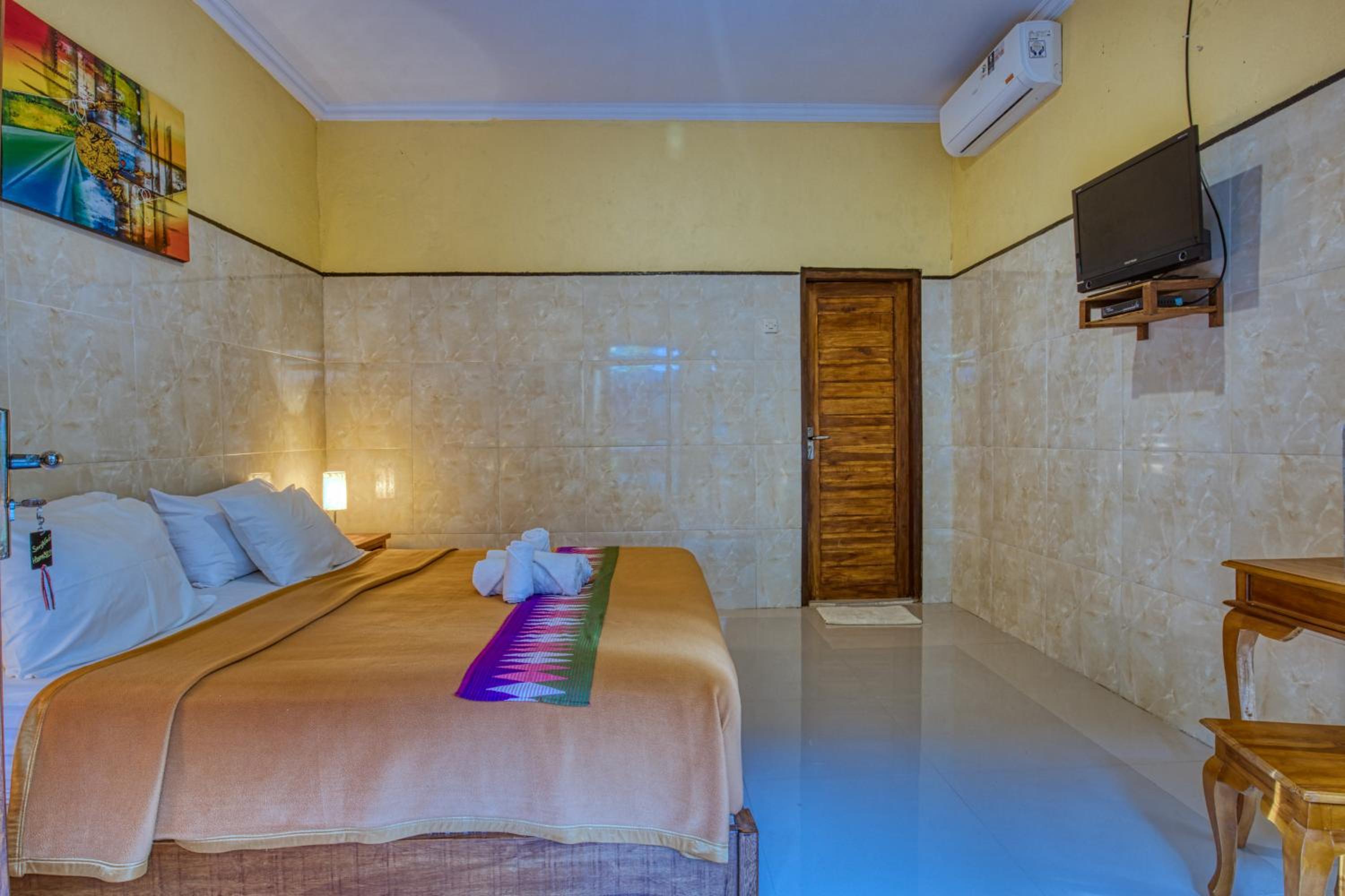 Double Room with Patio - Photo 4