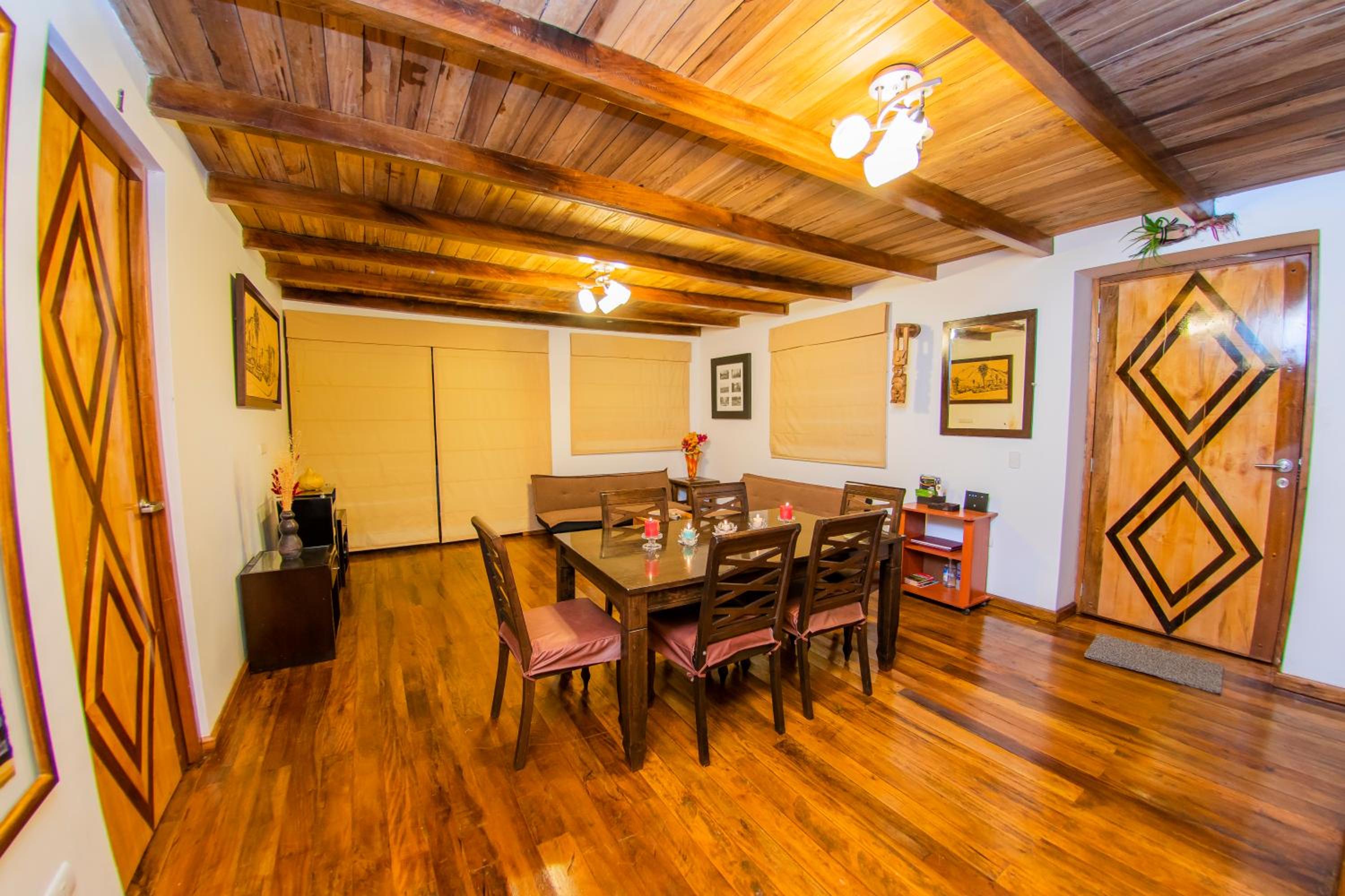 Four-Bedroom Vacation Home photo 3