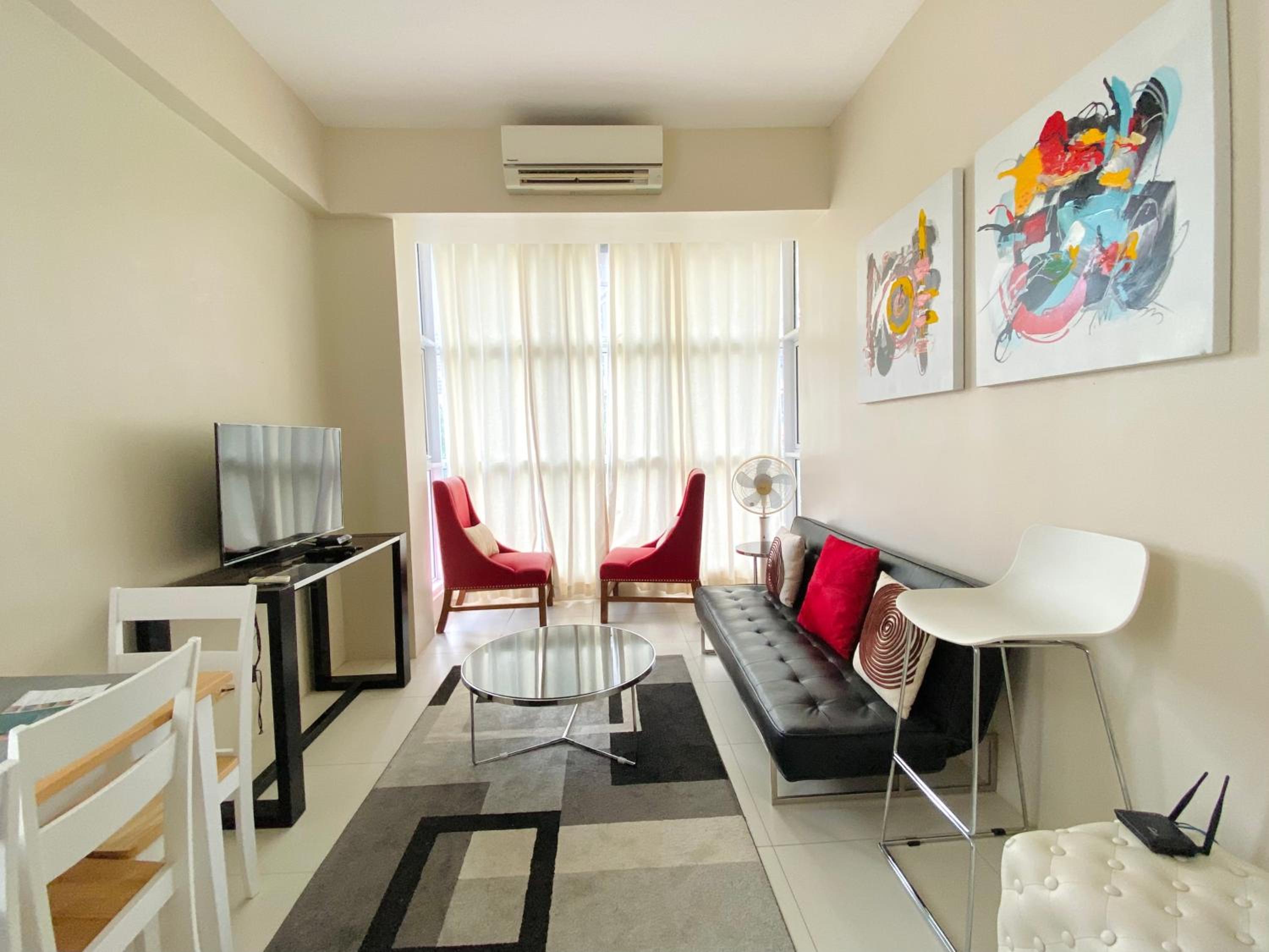 One-Bedroom Apartment photo 3