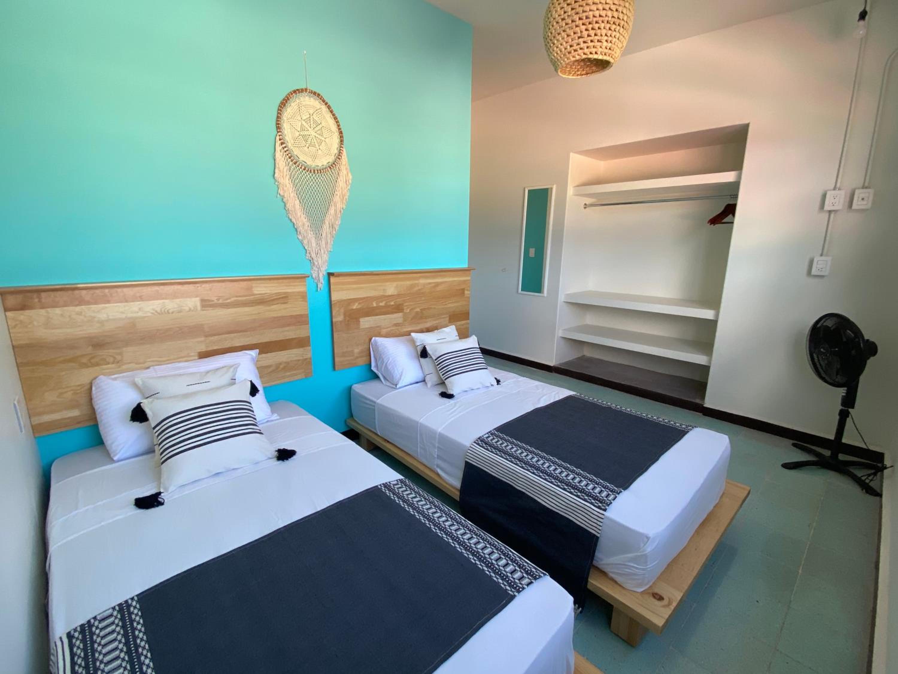 Twin Room - Photo 5