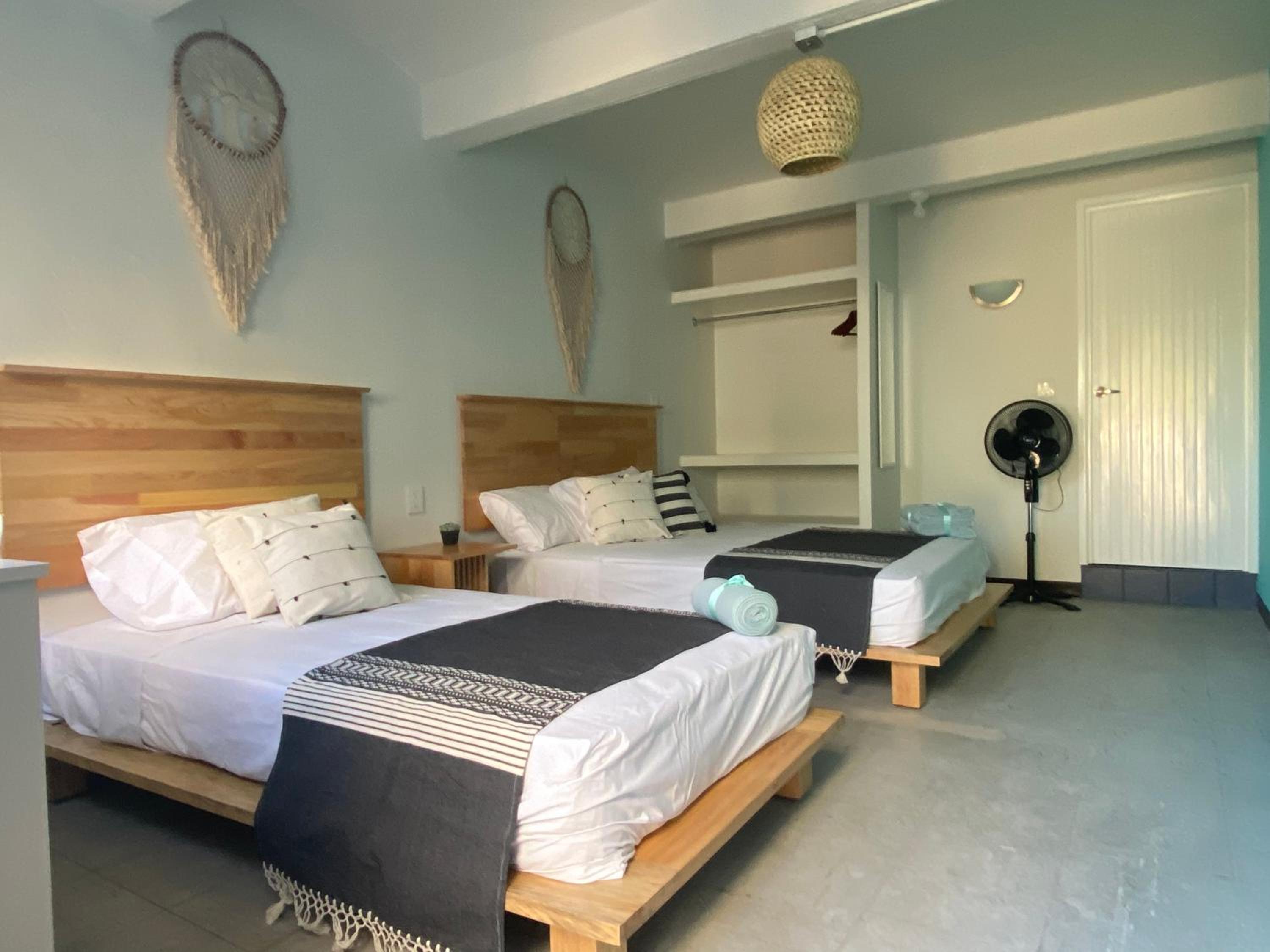 Triple Room with Bathroom - Photo 4