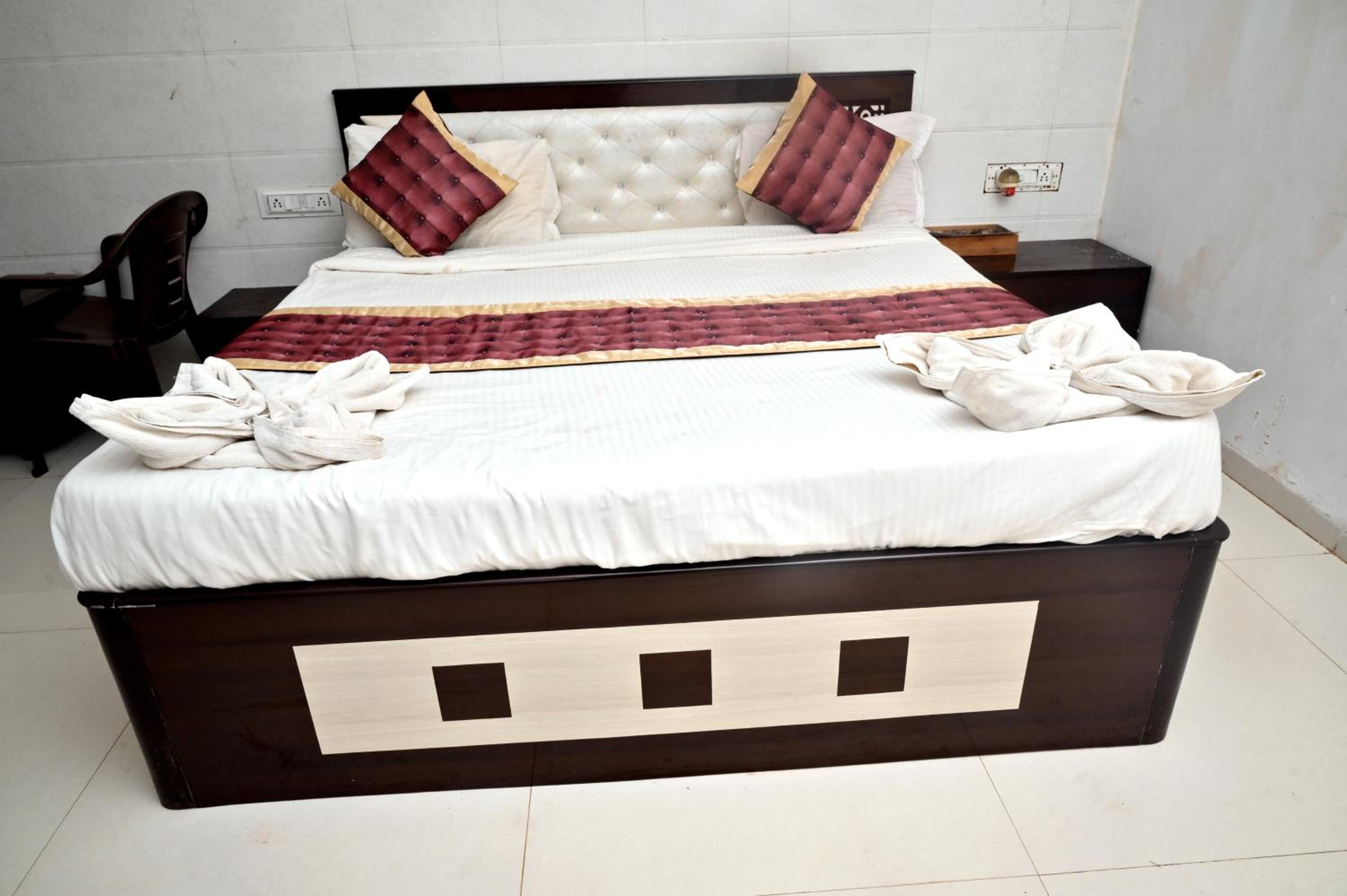 Deluxe Room - Photo 8