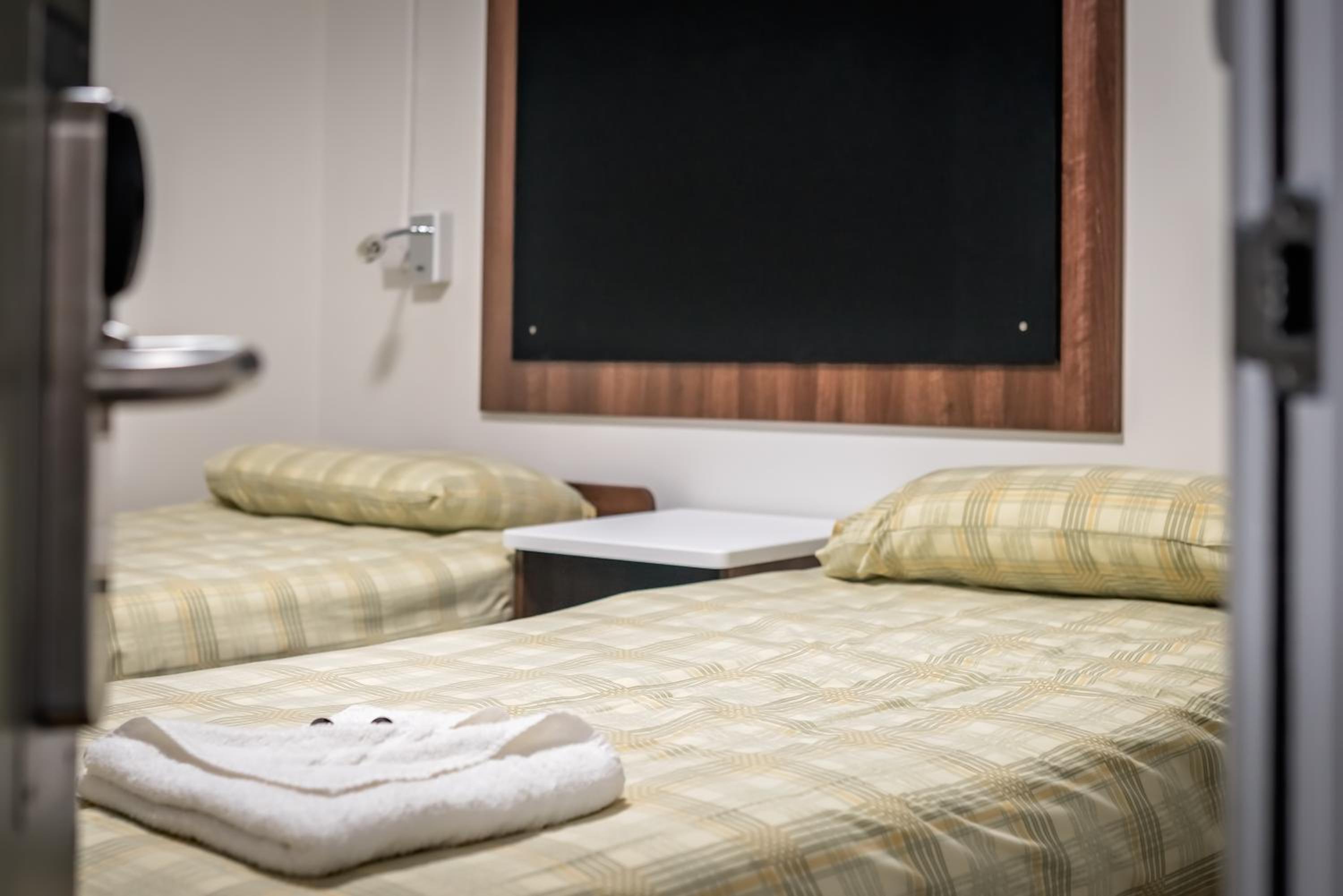 Standard Twin Room with Shared Bathroom photo 1