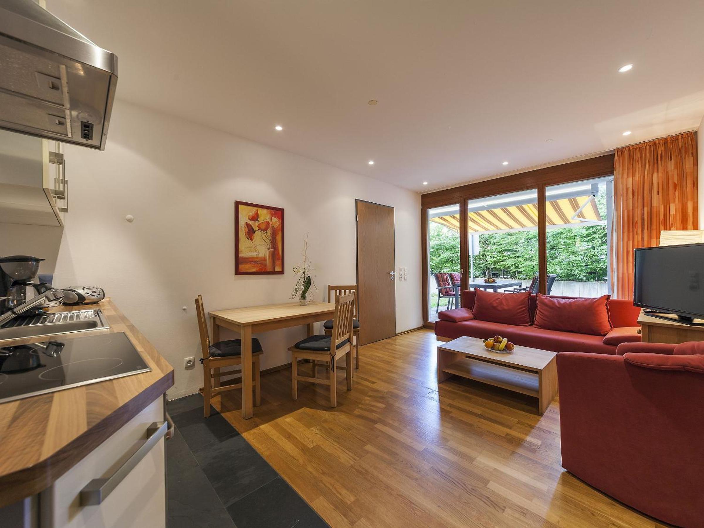 One-Bedroom Apartment with Garden View photo 2