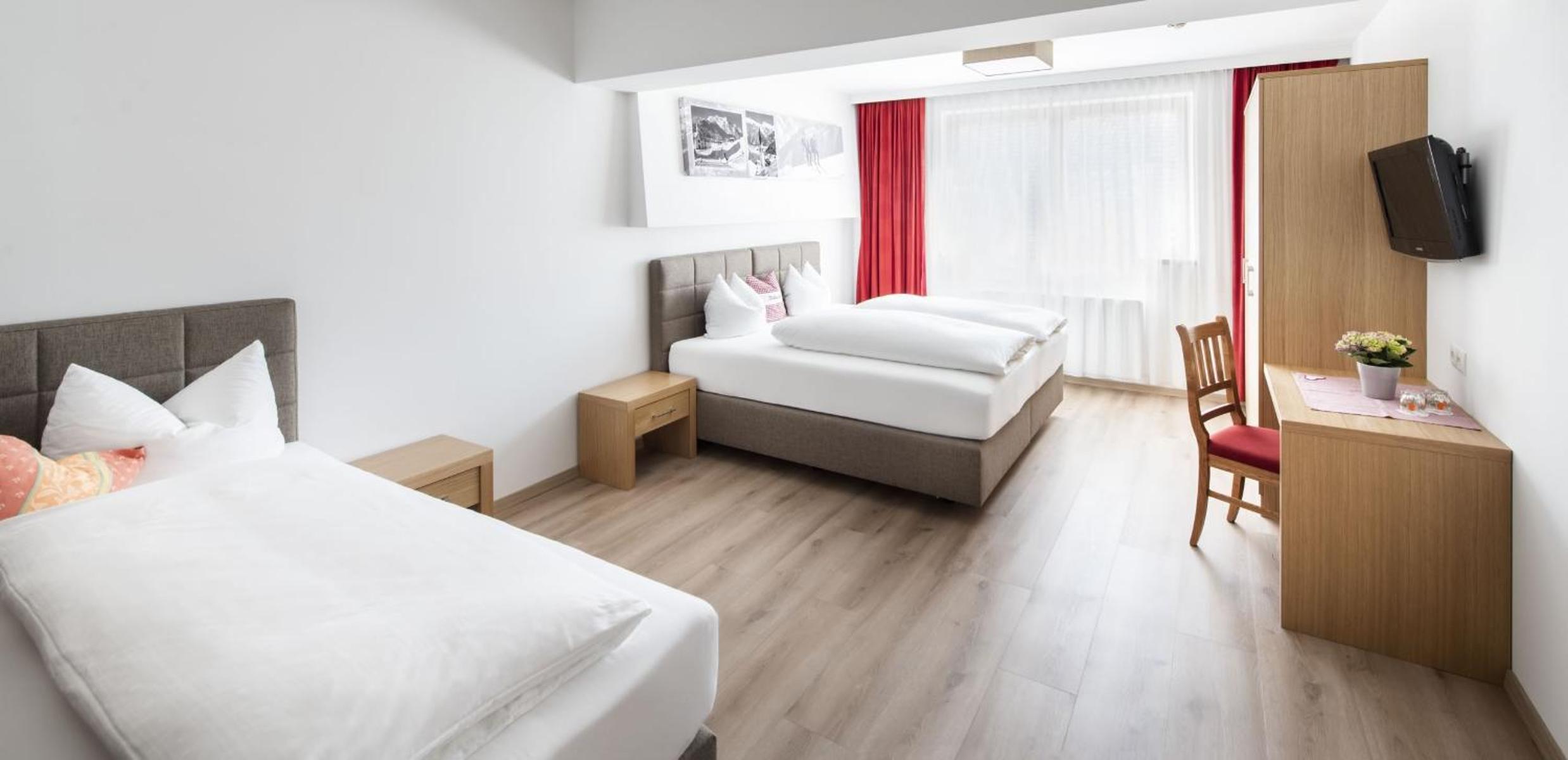 Triple Room - Photo 1