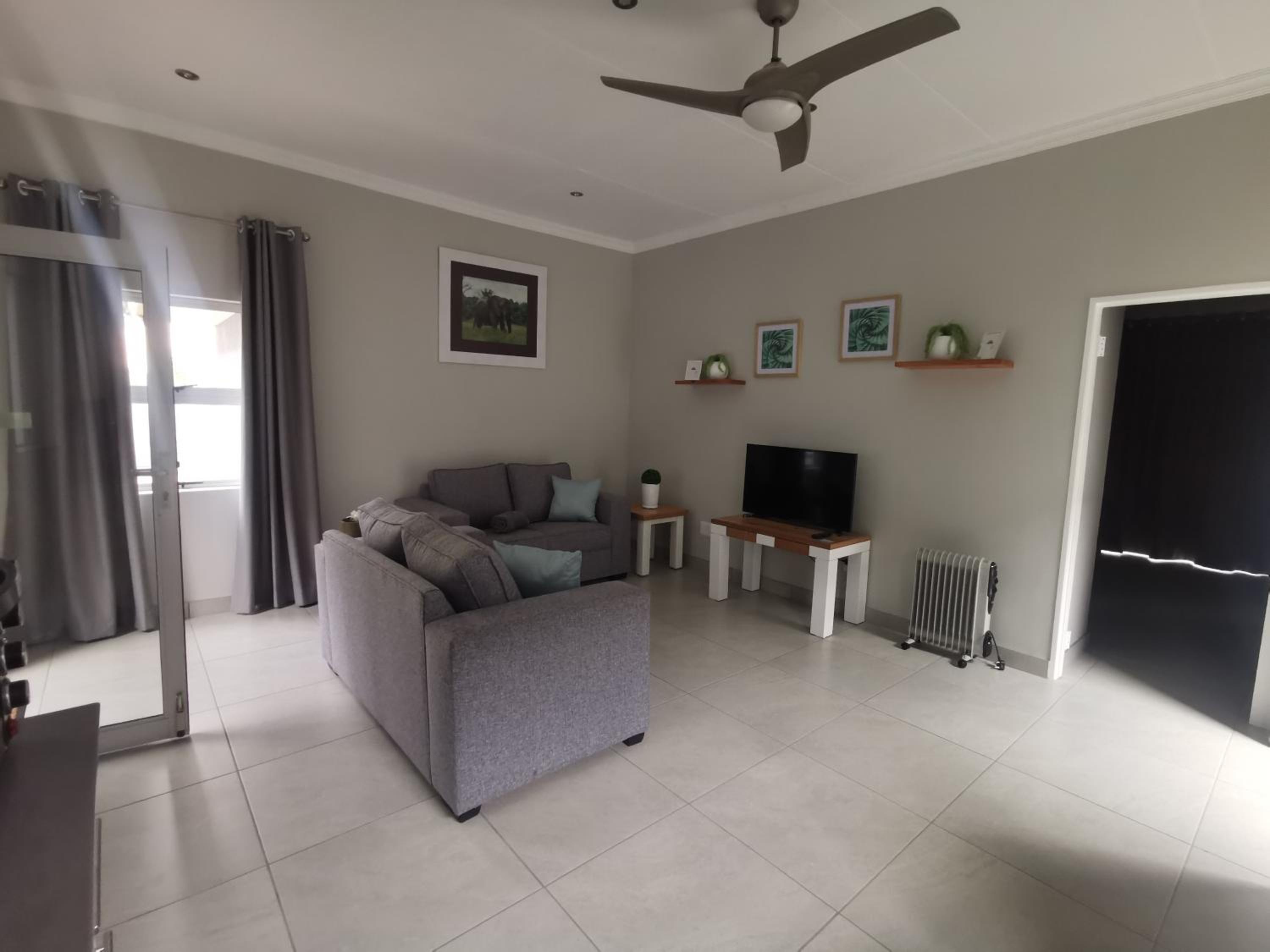 Double Room with Private Bathroom - Photo 1