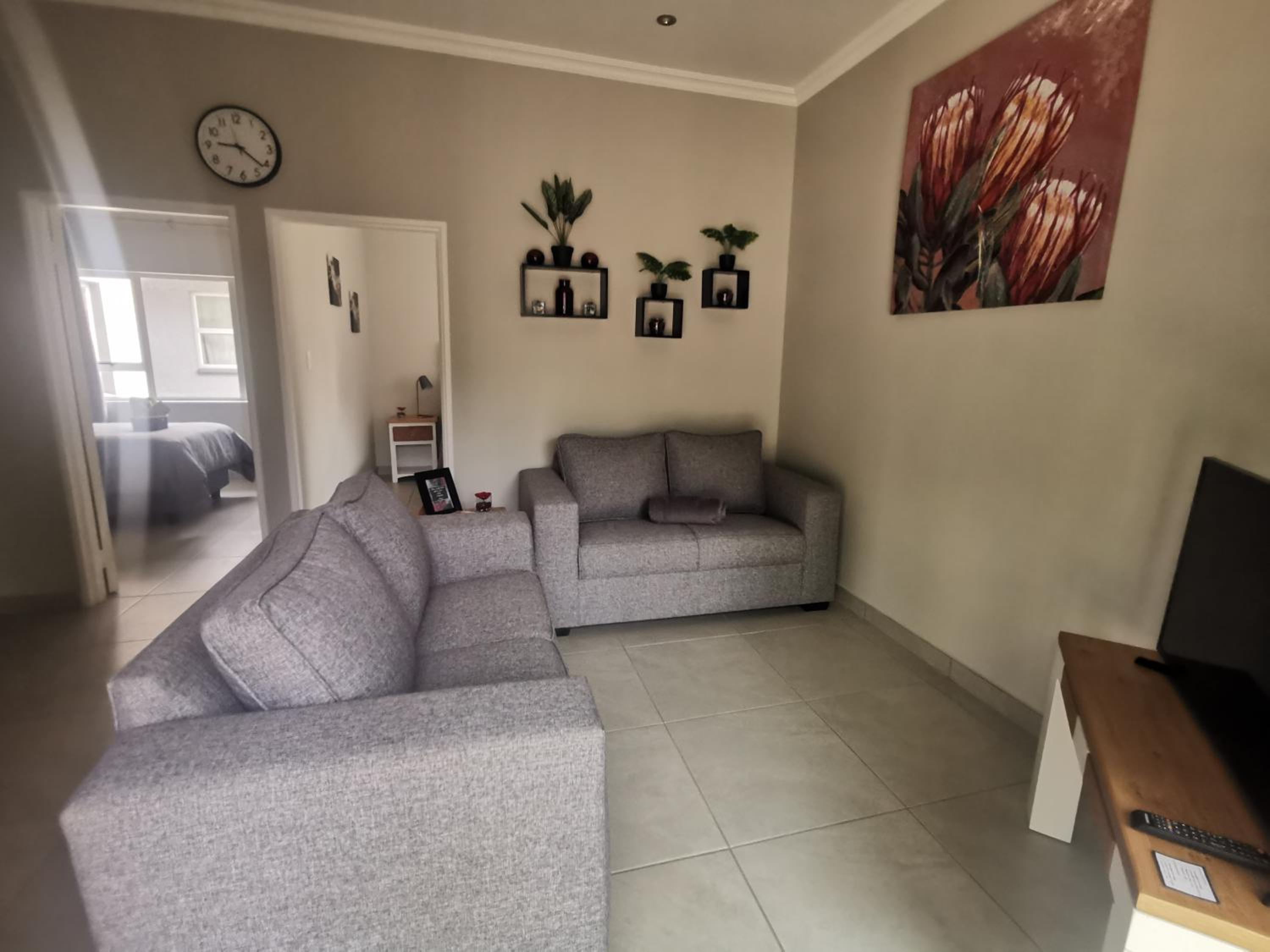 Deluxe Double Room (2 Adults + 1 Child) - Photo 21