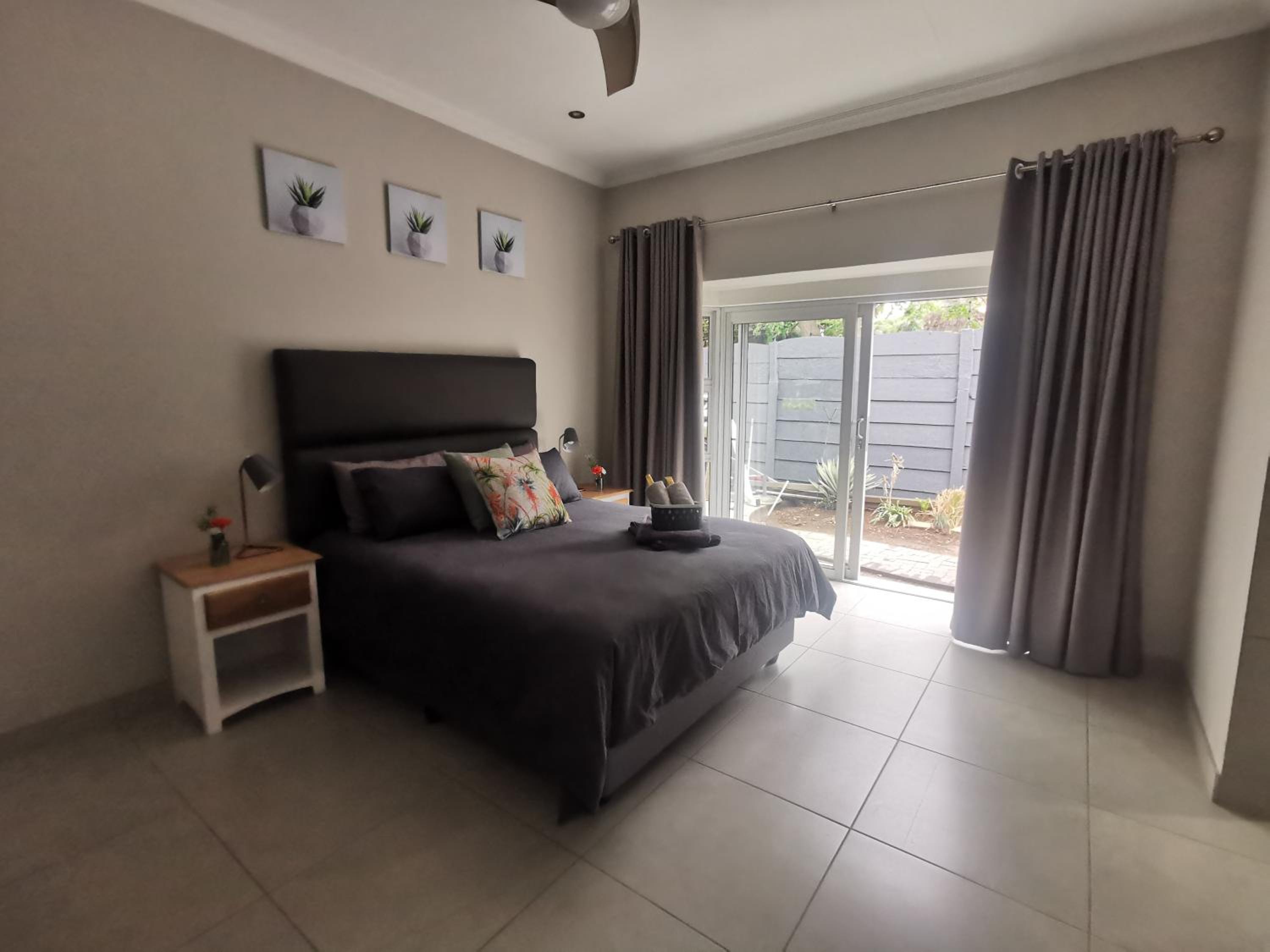 Double Room with Private Bathroom - Photo 43