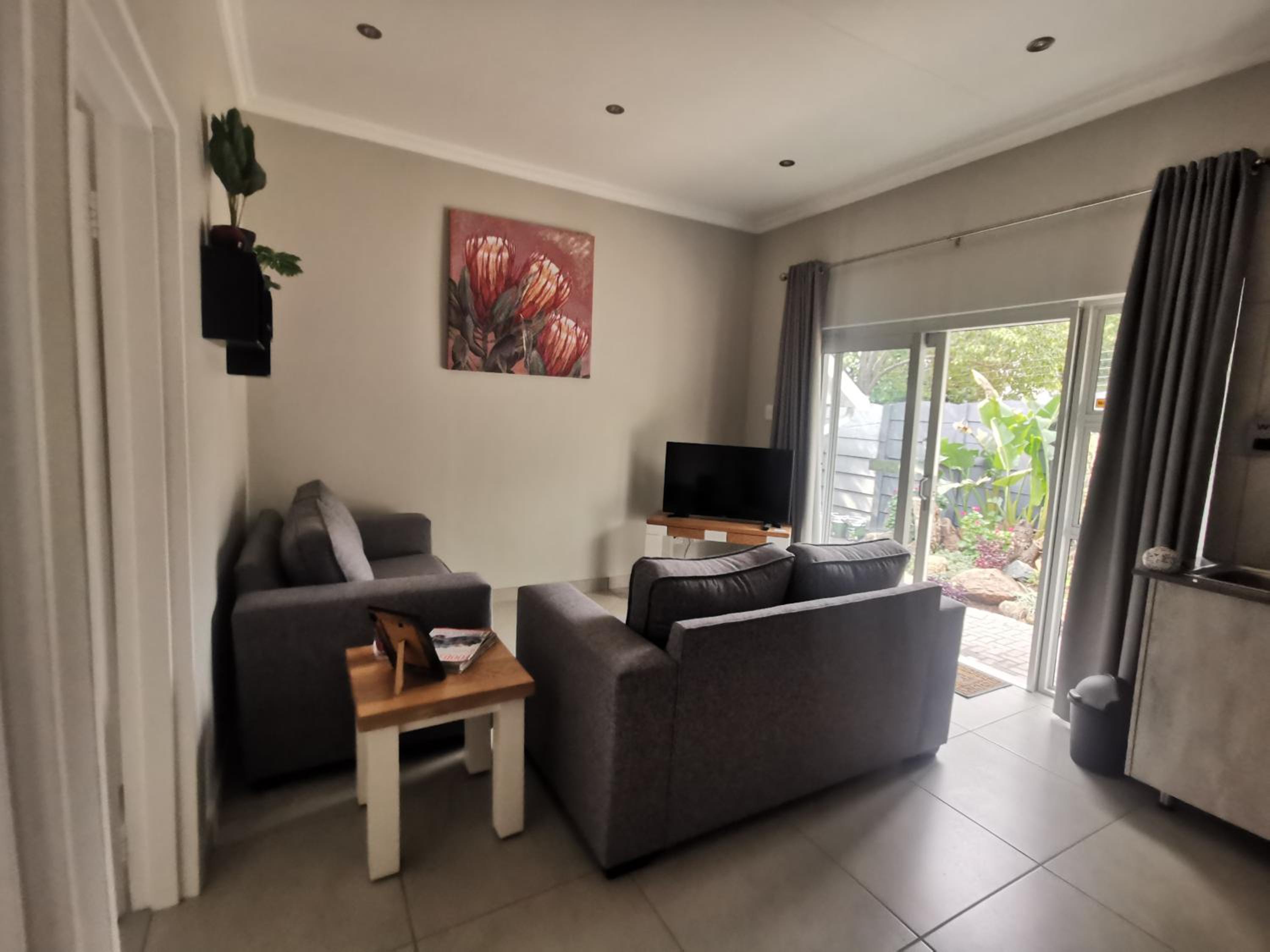 Deluxe Double Room (2 Adults + 1 Child) - Photo 30