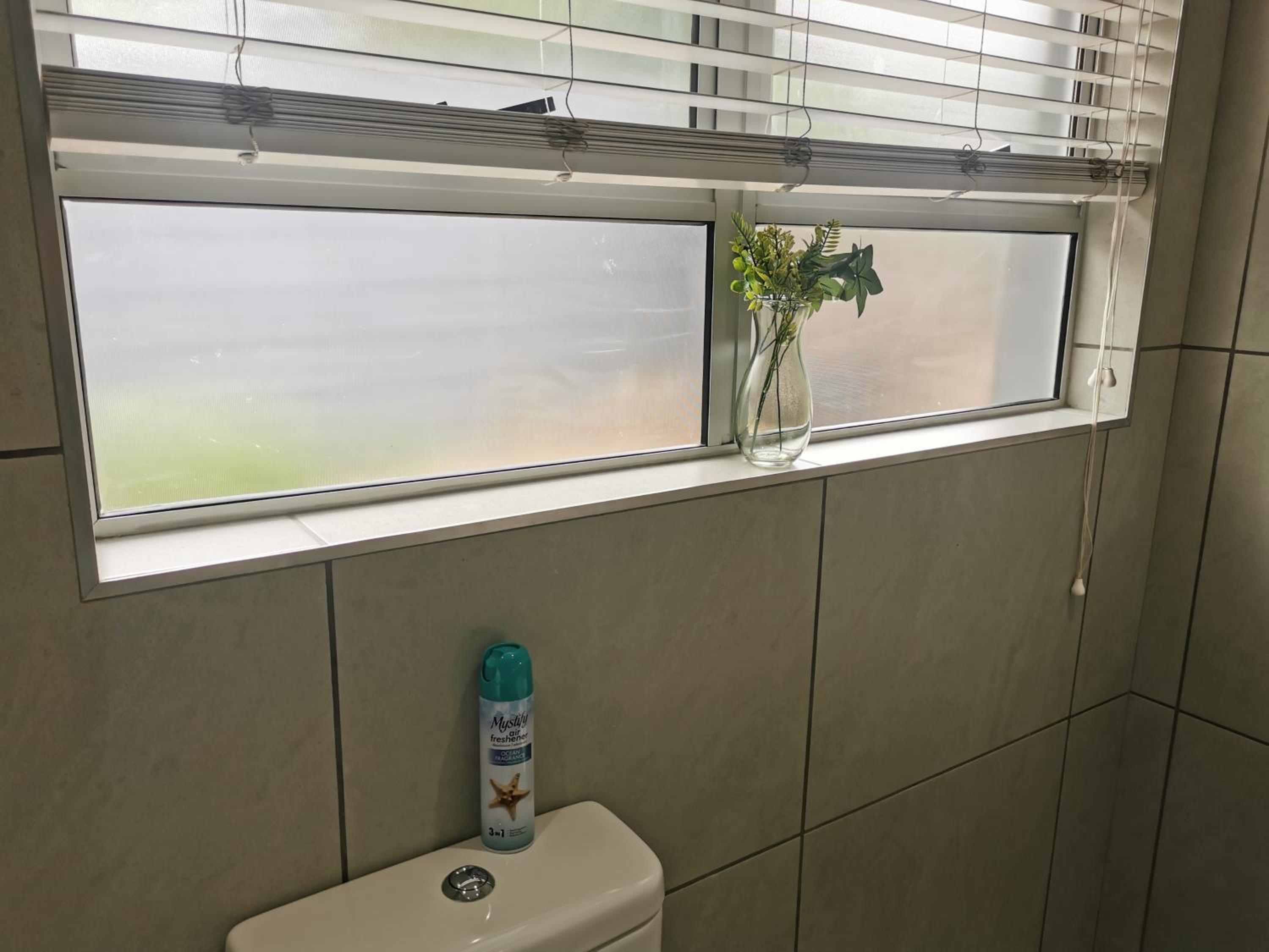 Double Room with Private Bathroom - Photo 31