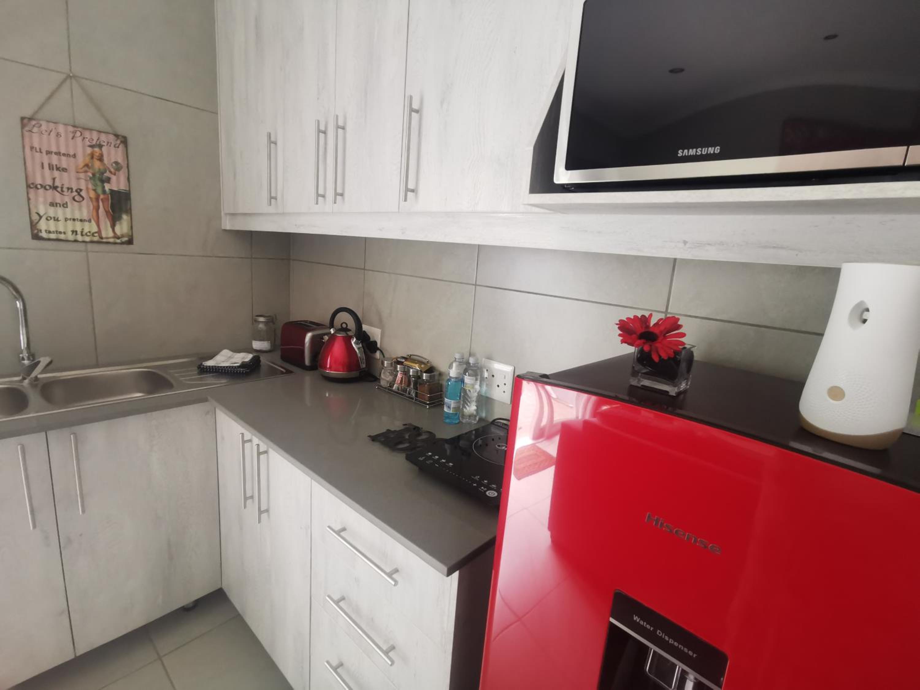 Deluxe Double Room (2 Adults + 1 Child) - Photo 40