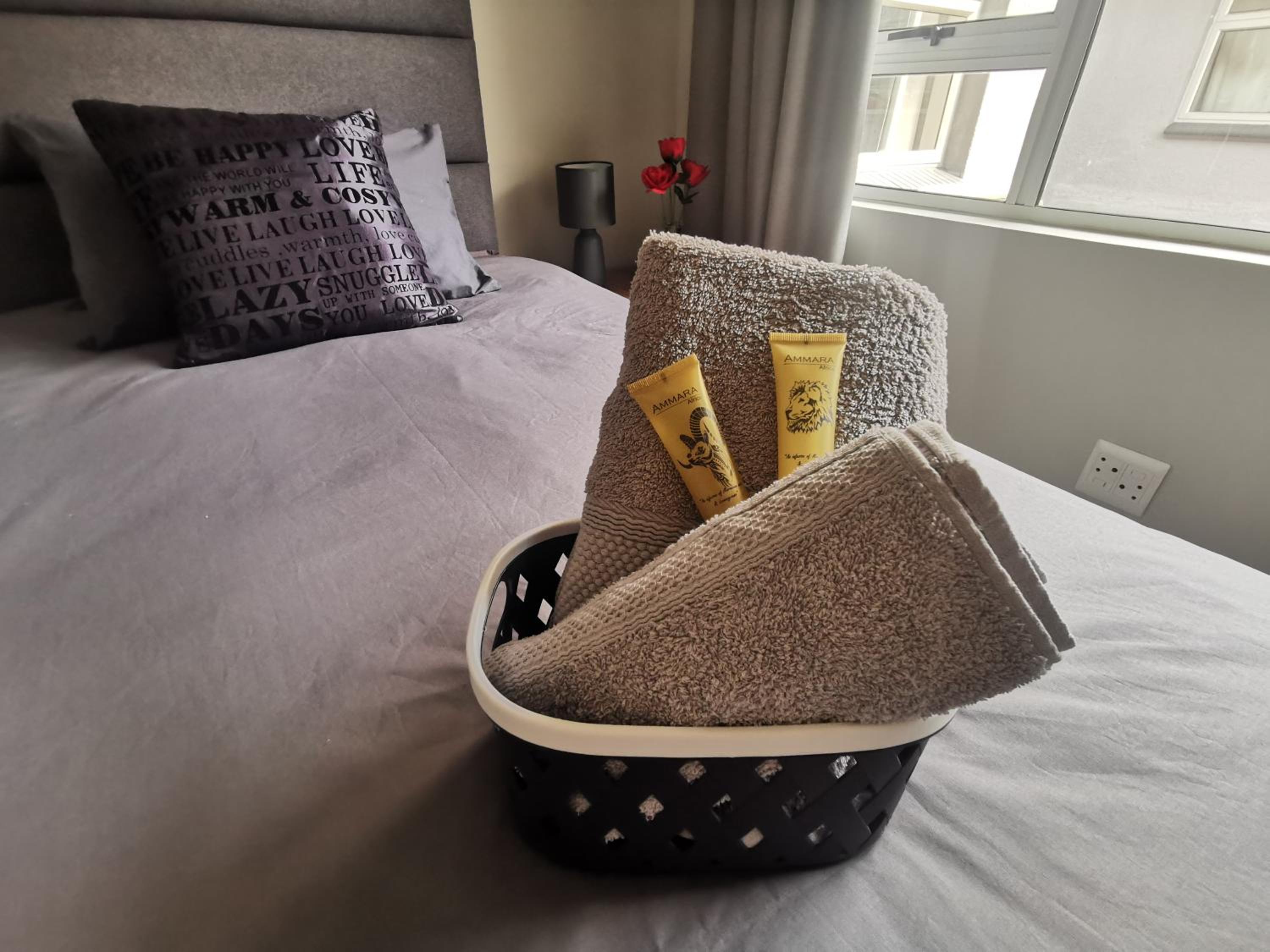 Deluxe Double Room (2 Adults + 1 Child) - Photo 19