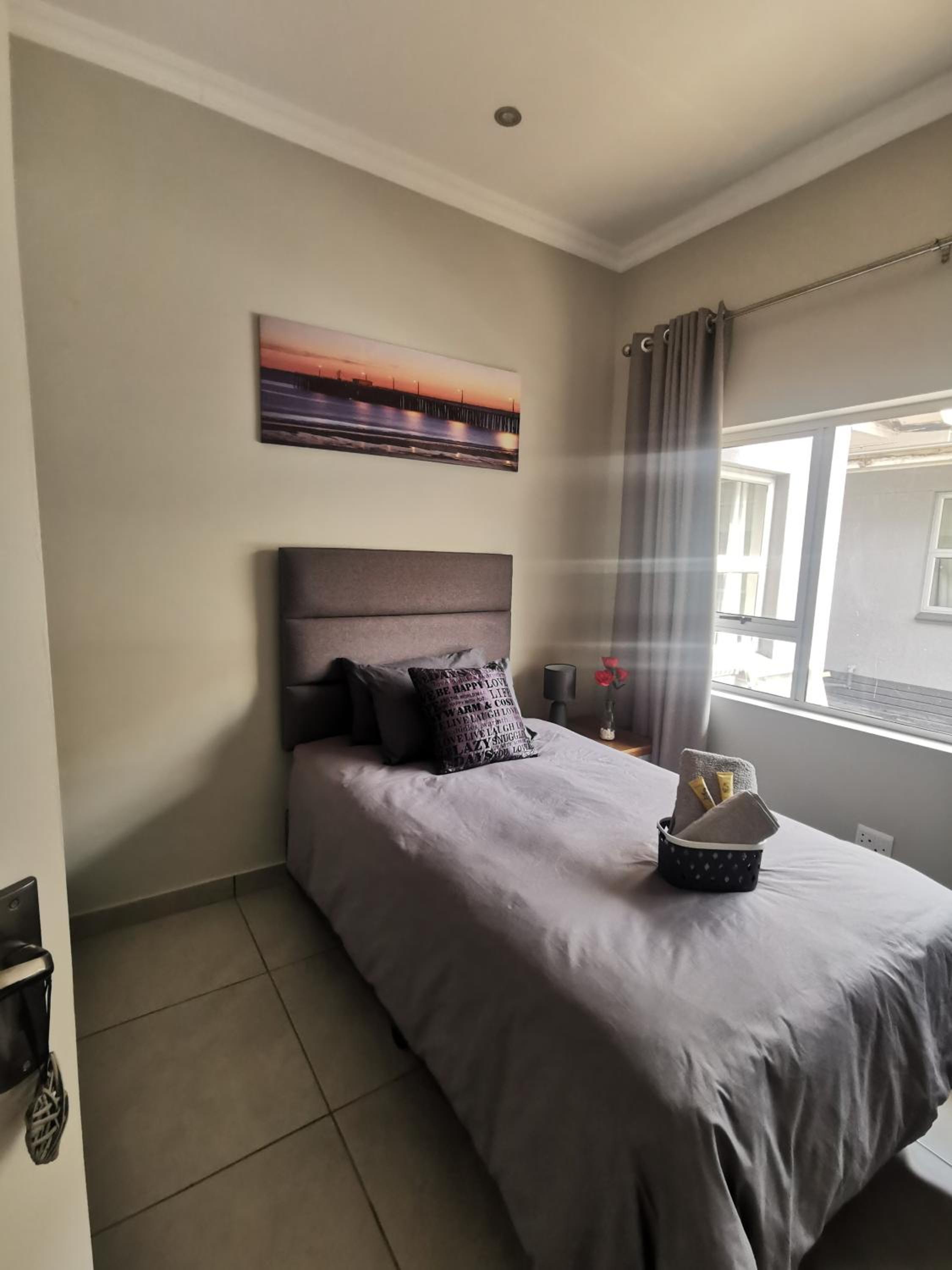 Deluxe Double Room (2 Adults + 1 Child) - Photo 42